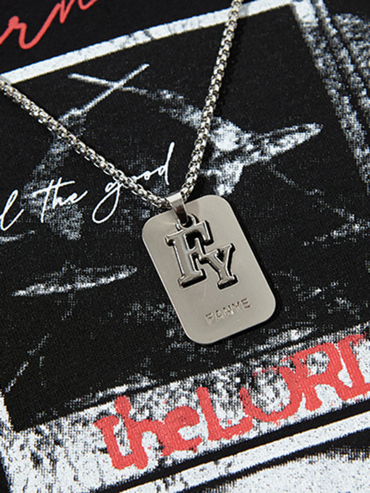 Graphic Rock Singer Print Metal Tag Vest