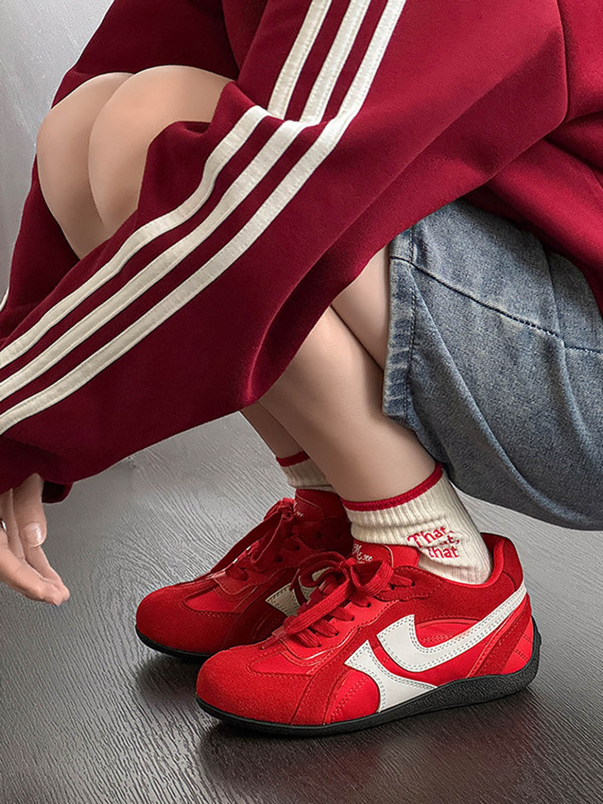 Classic Suede Low Top Sneakers