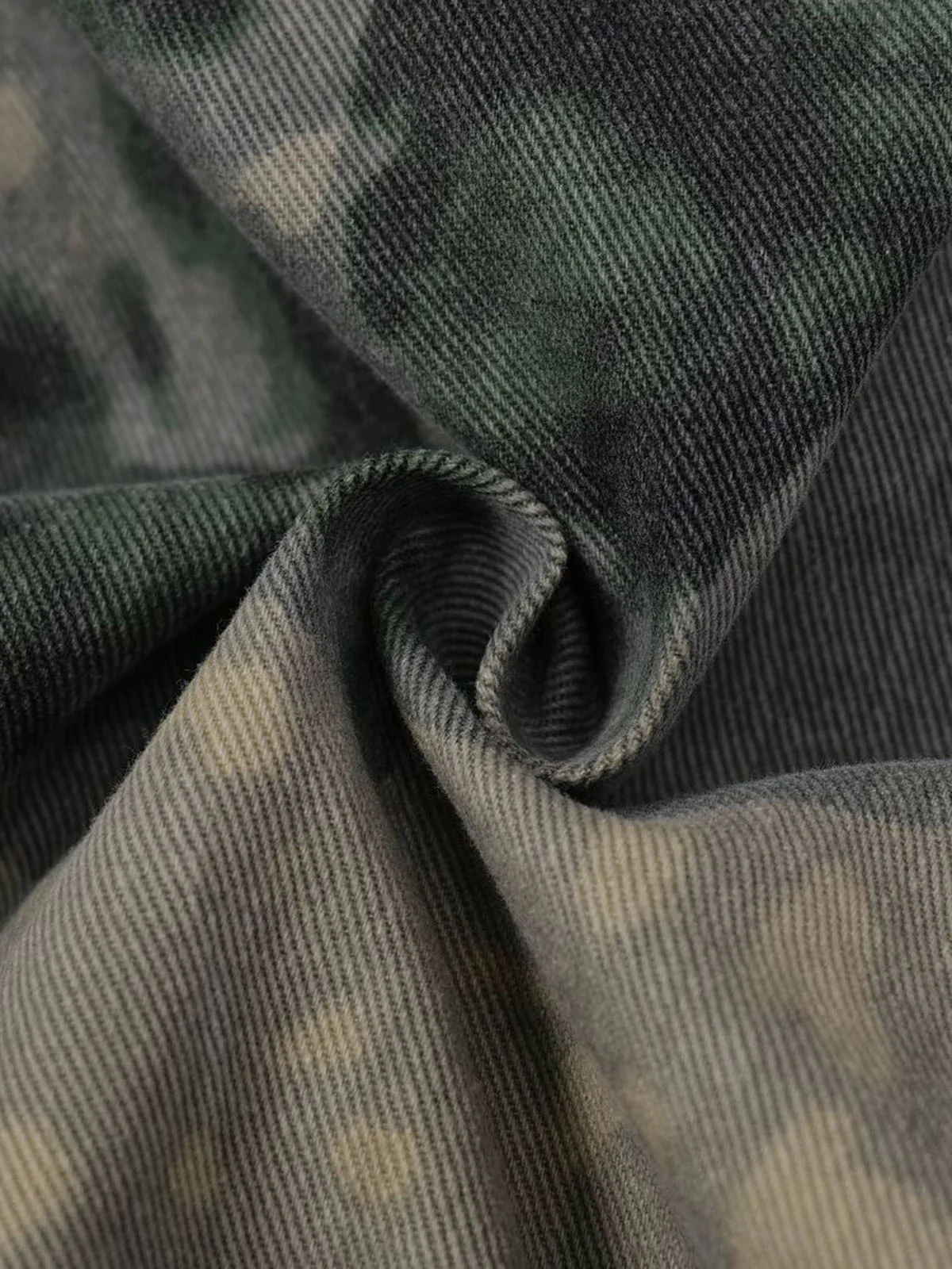 Camouflage Multi-Pockets Cargo Pants