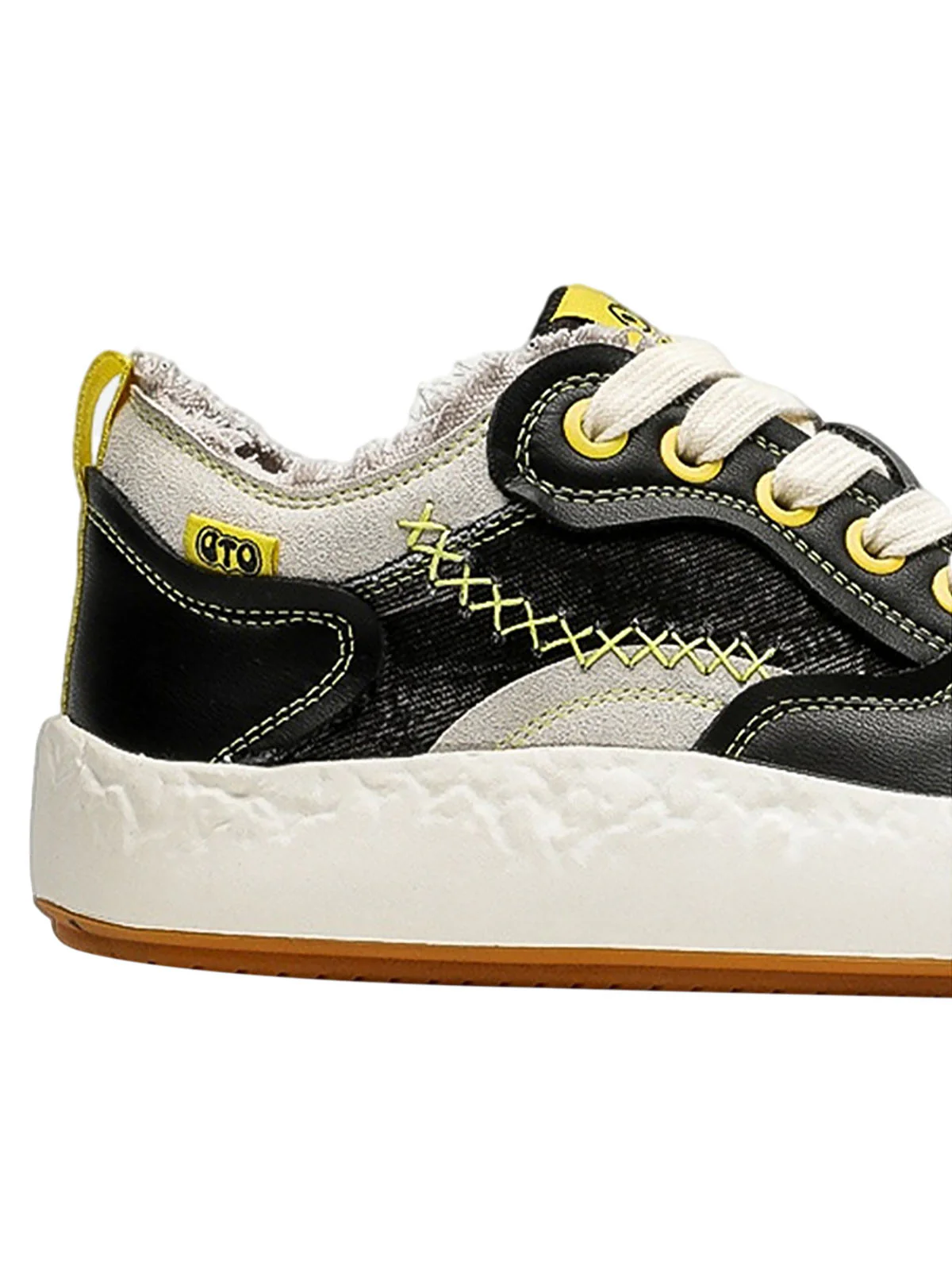 Fun Big Toe Leather Spliced Sneakers
