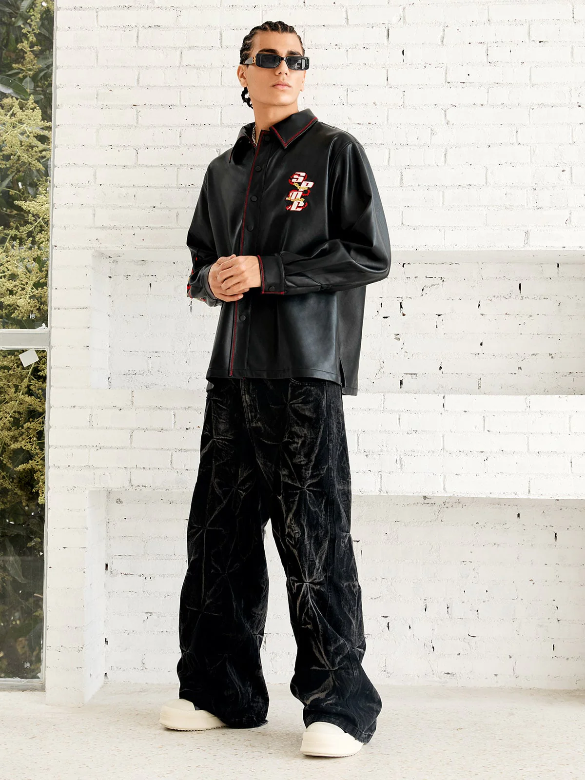 Heavy Washed Distressed Pleated Baggy Jeans - 2282