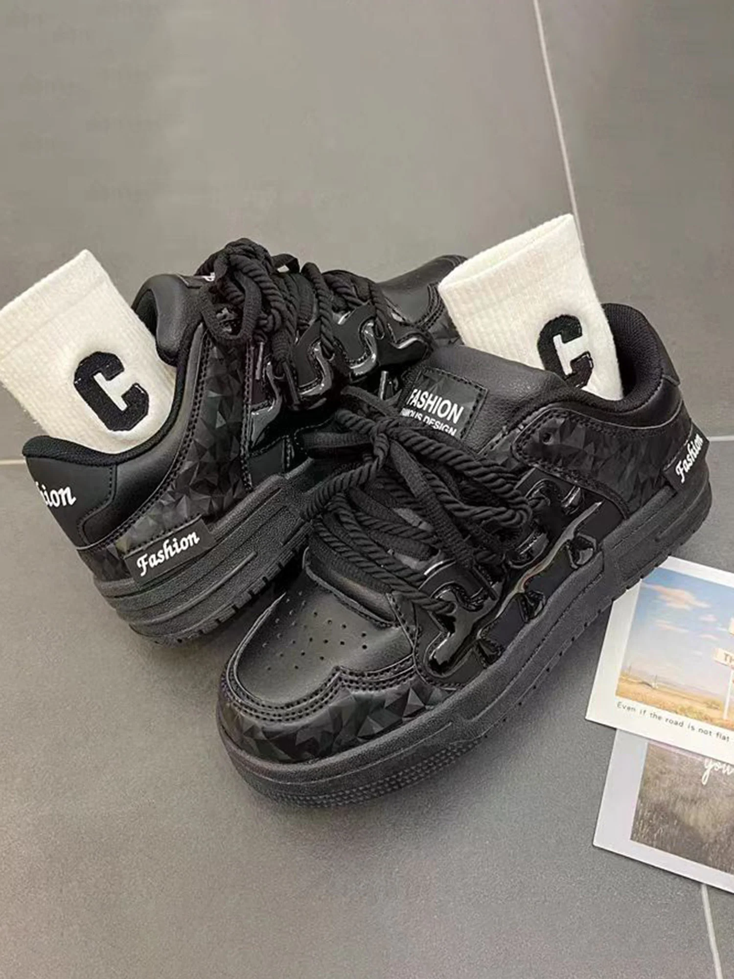 Warrior Retro Versatile Sneakers