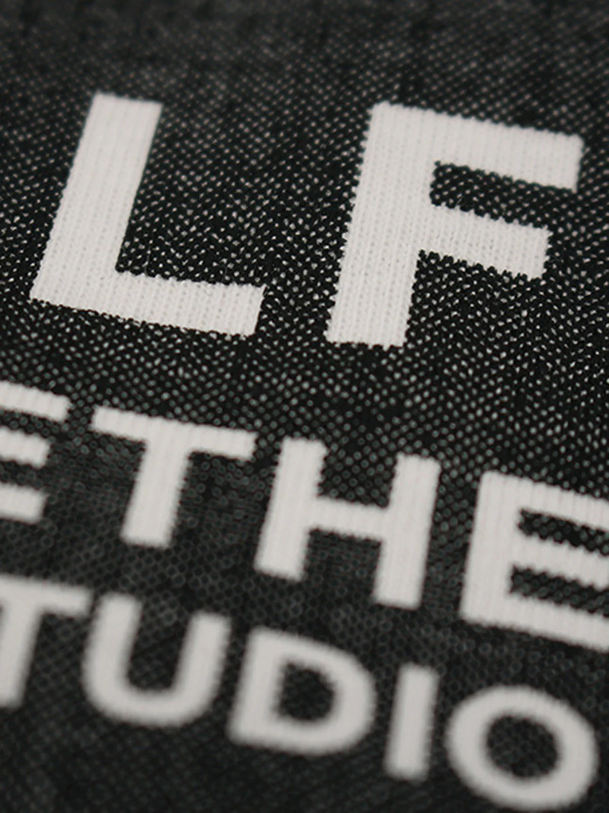 Abstract “KISS” Graphics T-Shirt