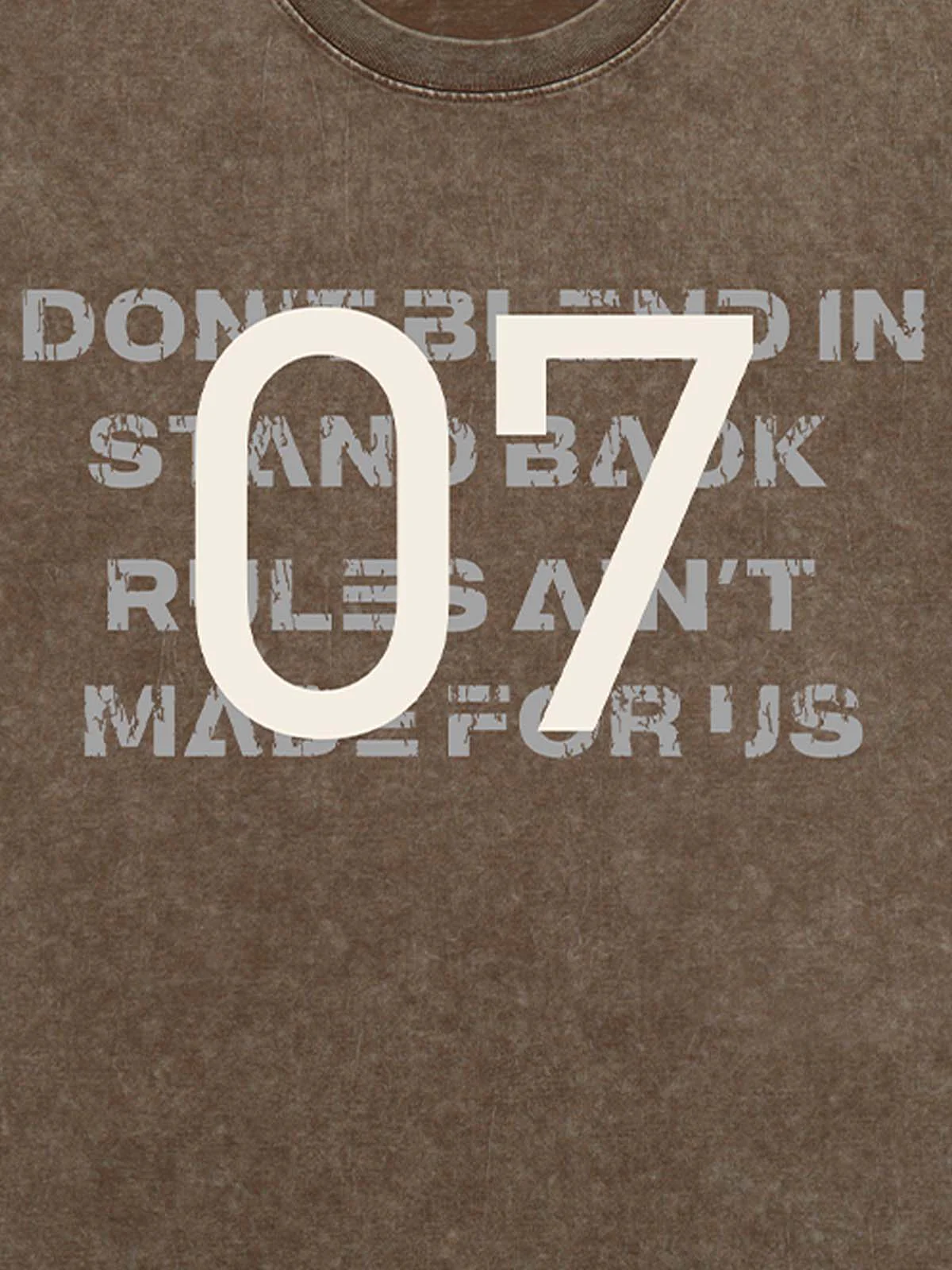 Distressed NO.7 Graphic T-Shirt