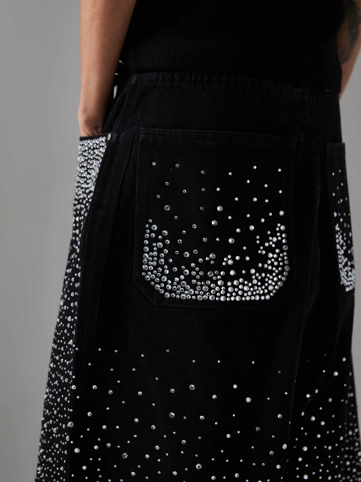 Retro Washed Rhinestone Raw Edge Denim Shorts