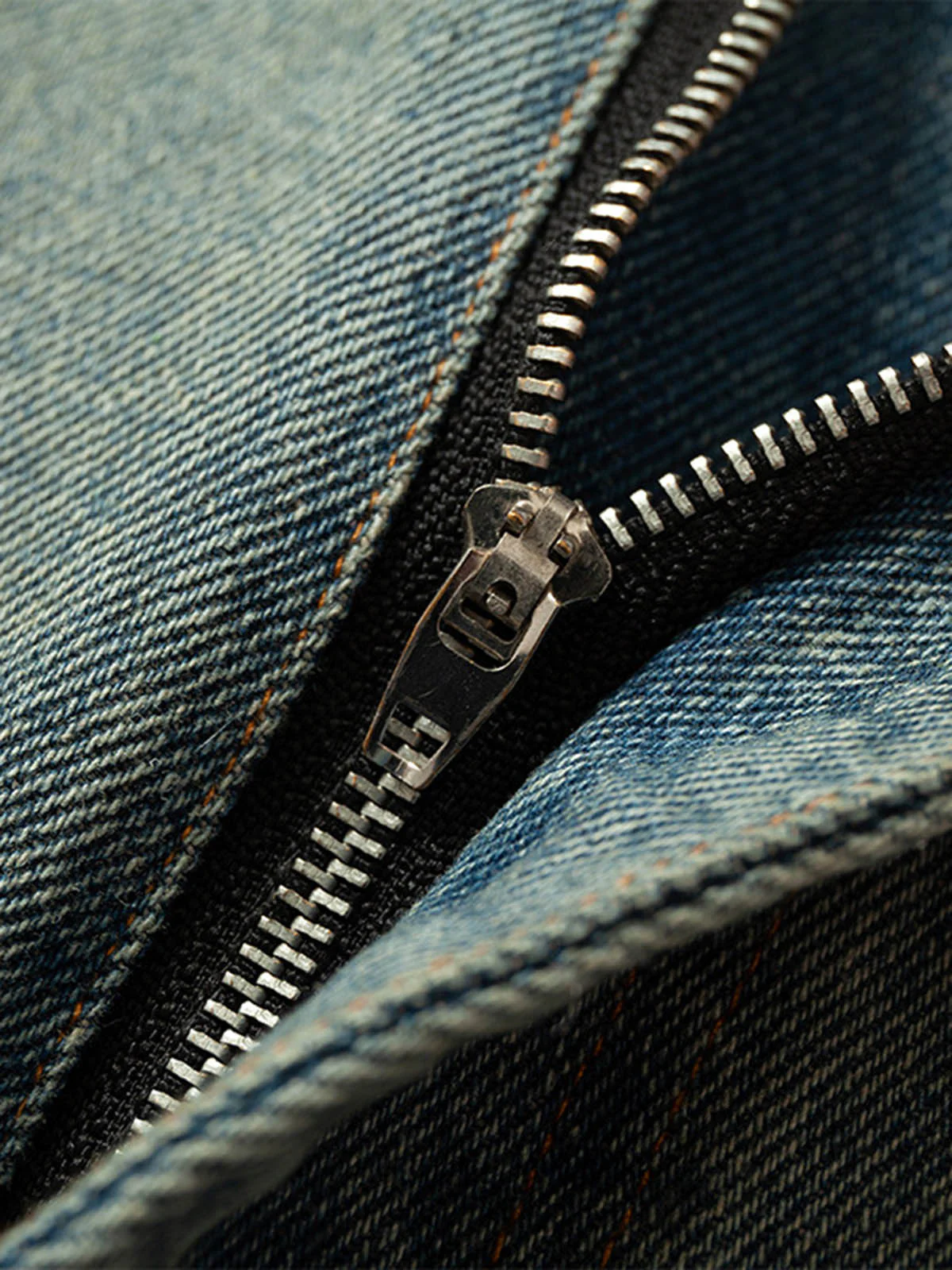 Gradient Washed Raw Edge Jorts