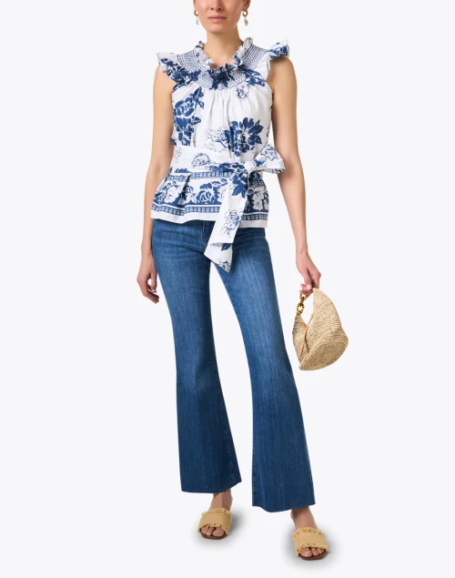 Le Easy Flare Leg Jean