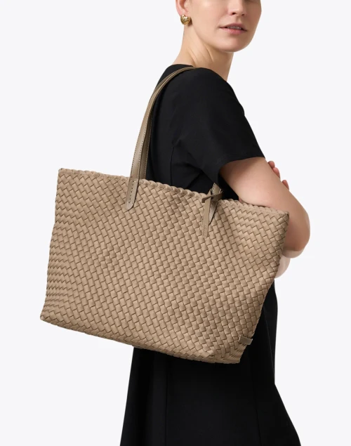 Jet Setter Beige Shoulder Bag