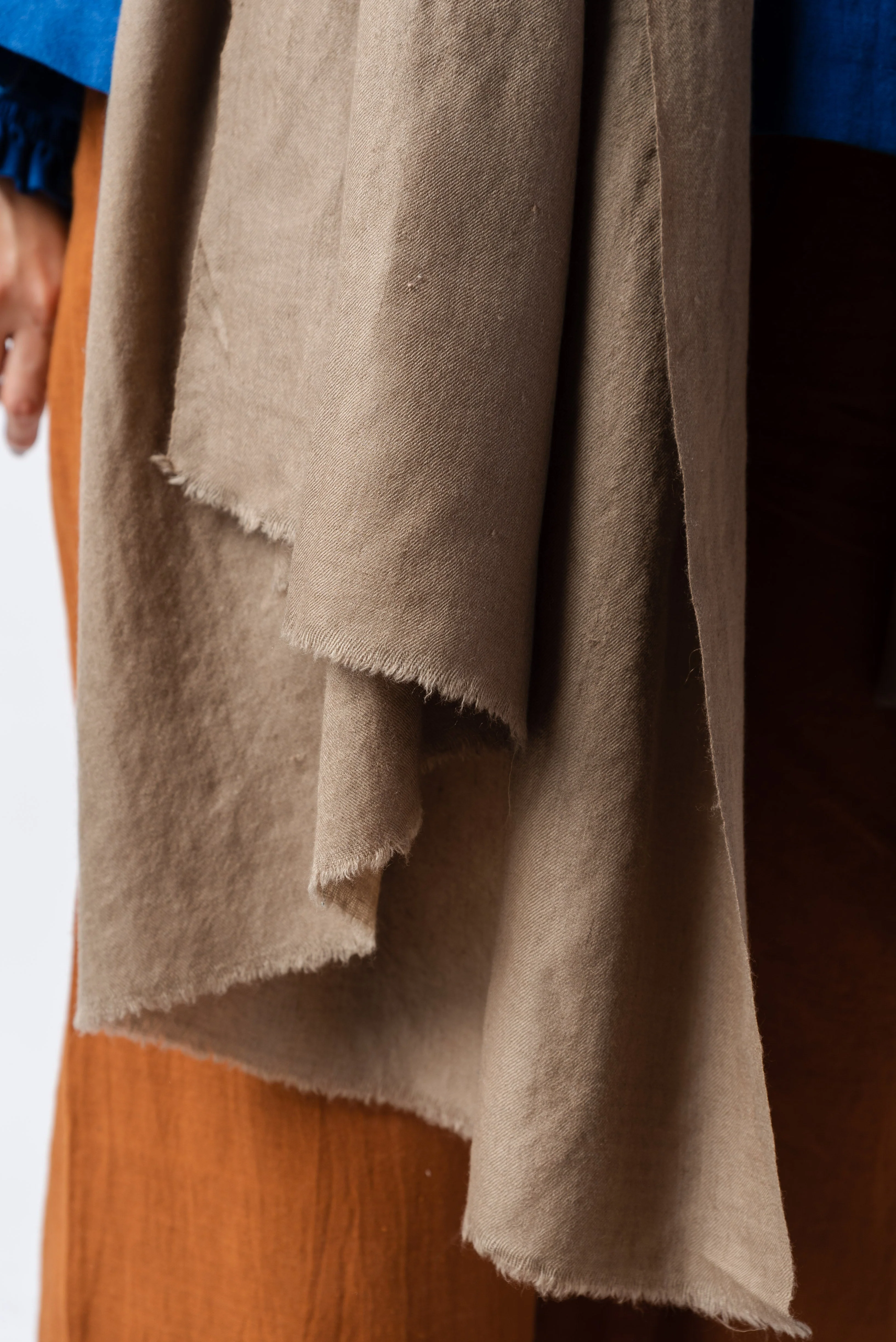 Khaki solid cashmere stole