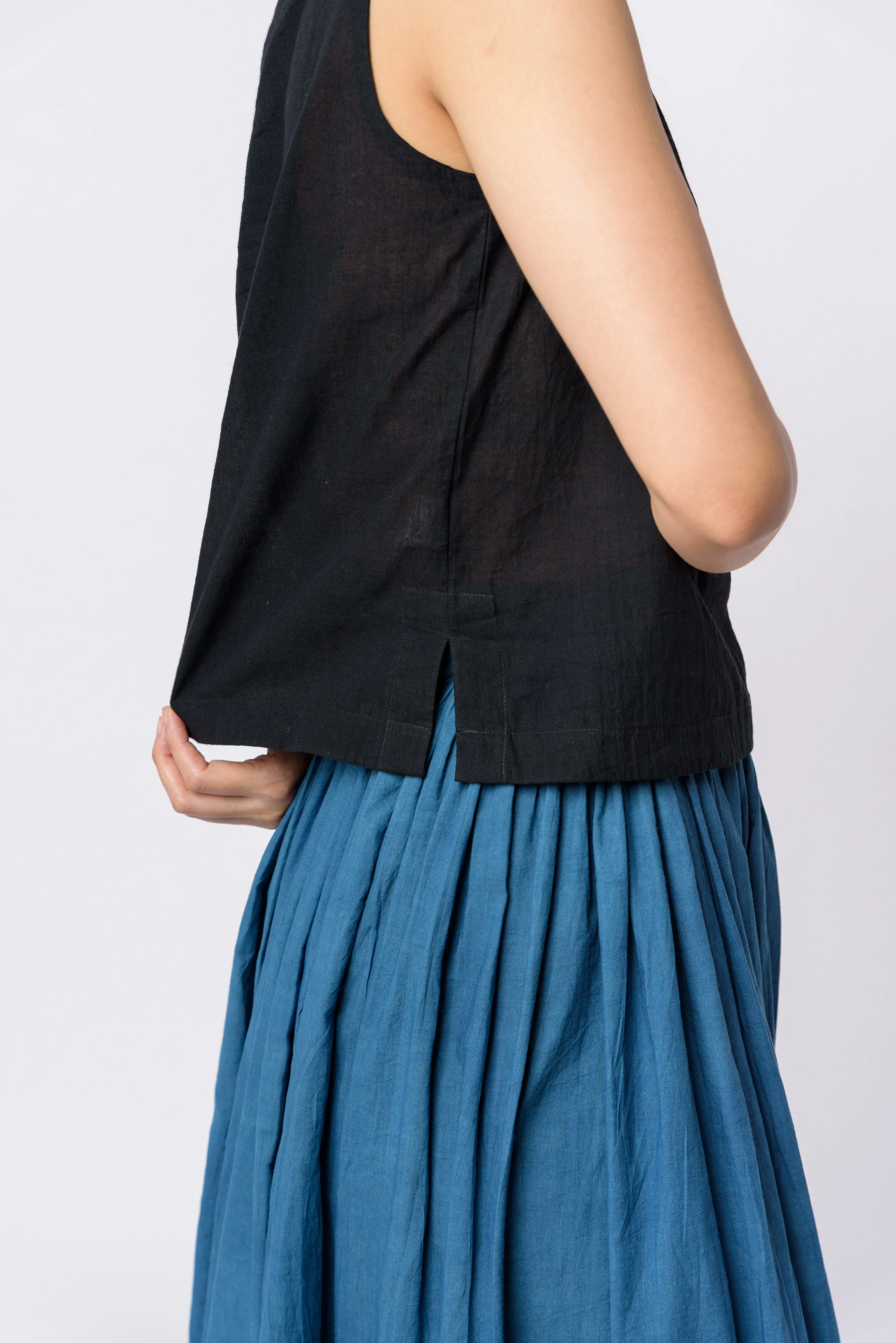 Indigo pleated skirt