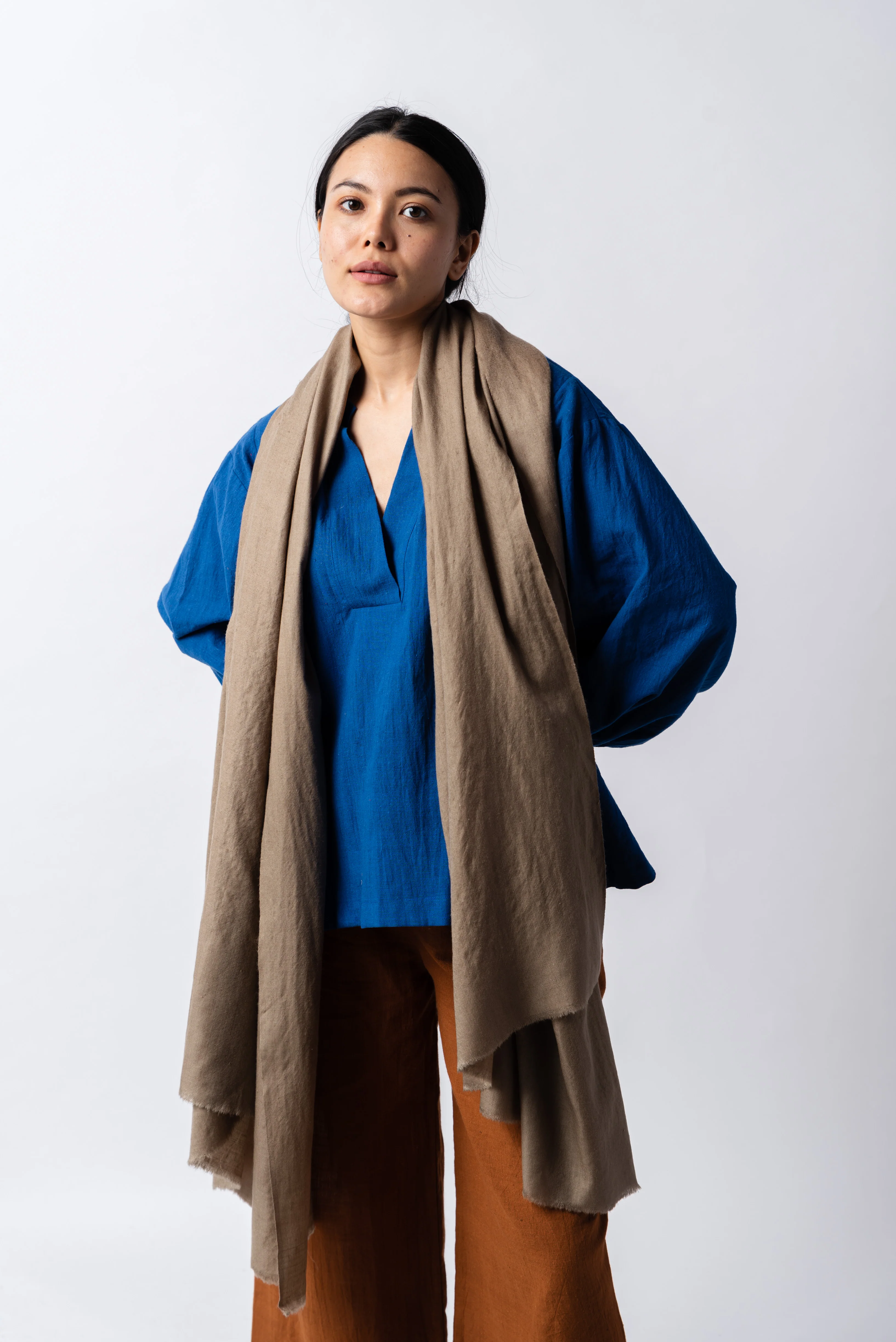 Khaki solid cashmere stole
