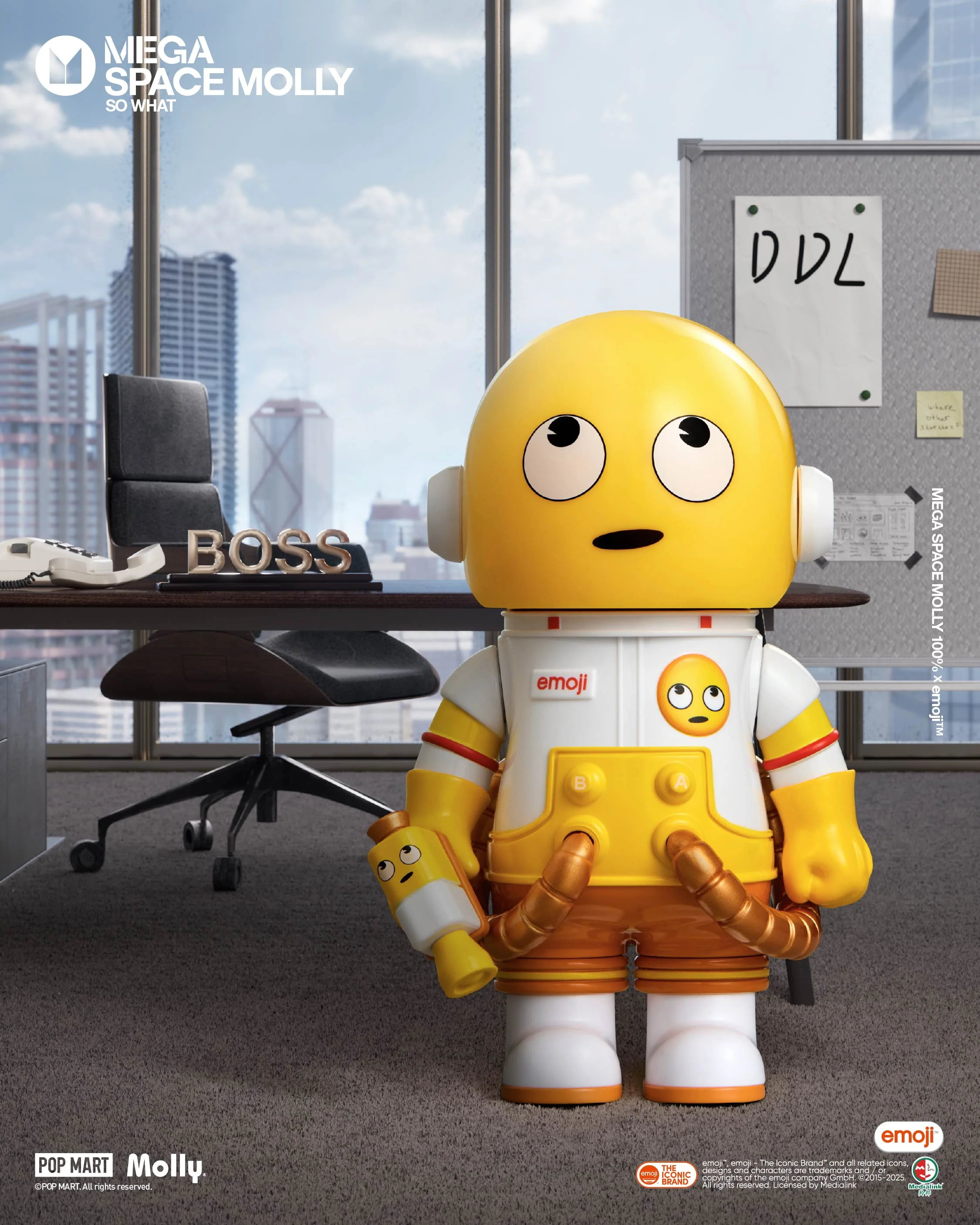 POP MART MEGA SPACE MOLLY 100% × emoji™ Series