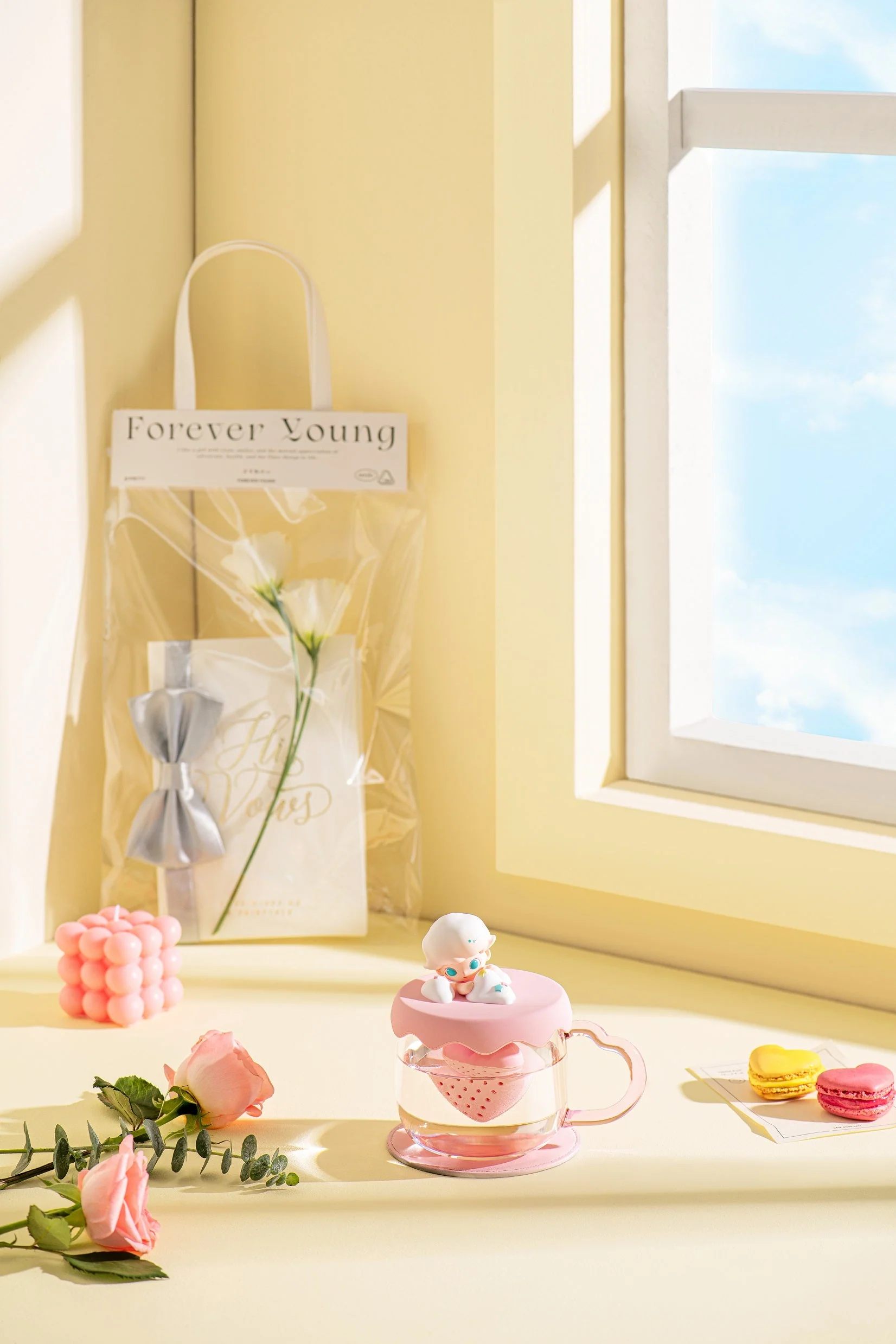 POP MART Dimoo Always By Your Side - Glass