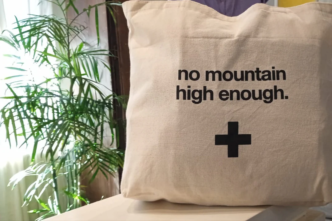 NN+ Tote Bag No Mountain High Enough (Large)