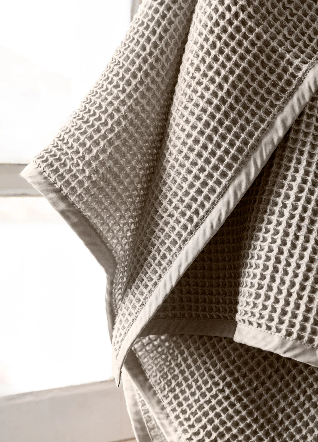 Pearl Waffle Bath Towel