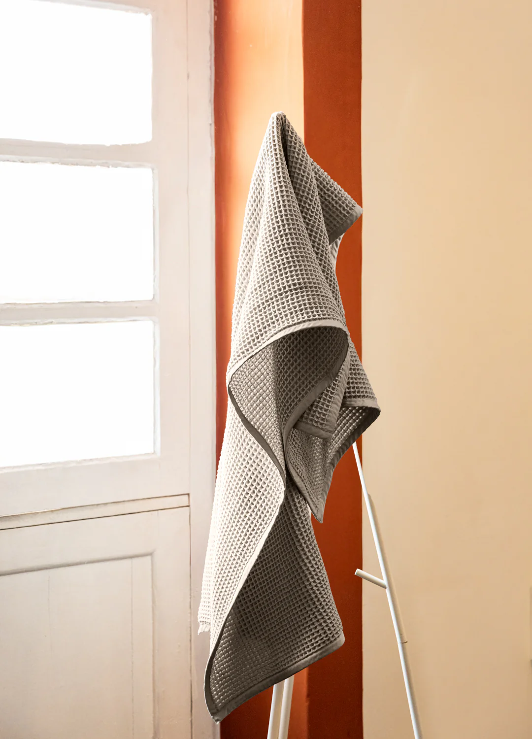 Pearl Waffle Bath Towel