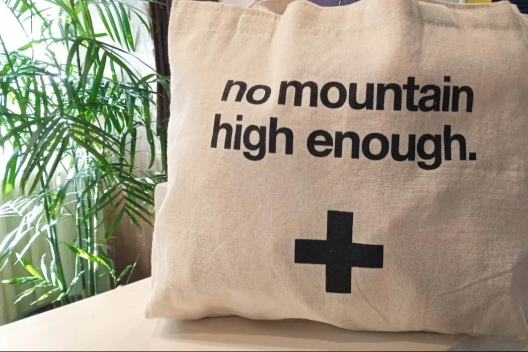 NN+ Tote Bag No Mountain High Enough (Small)