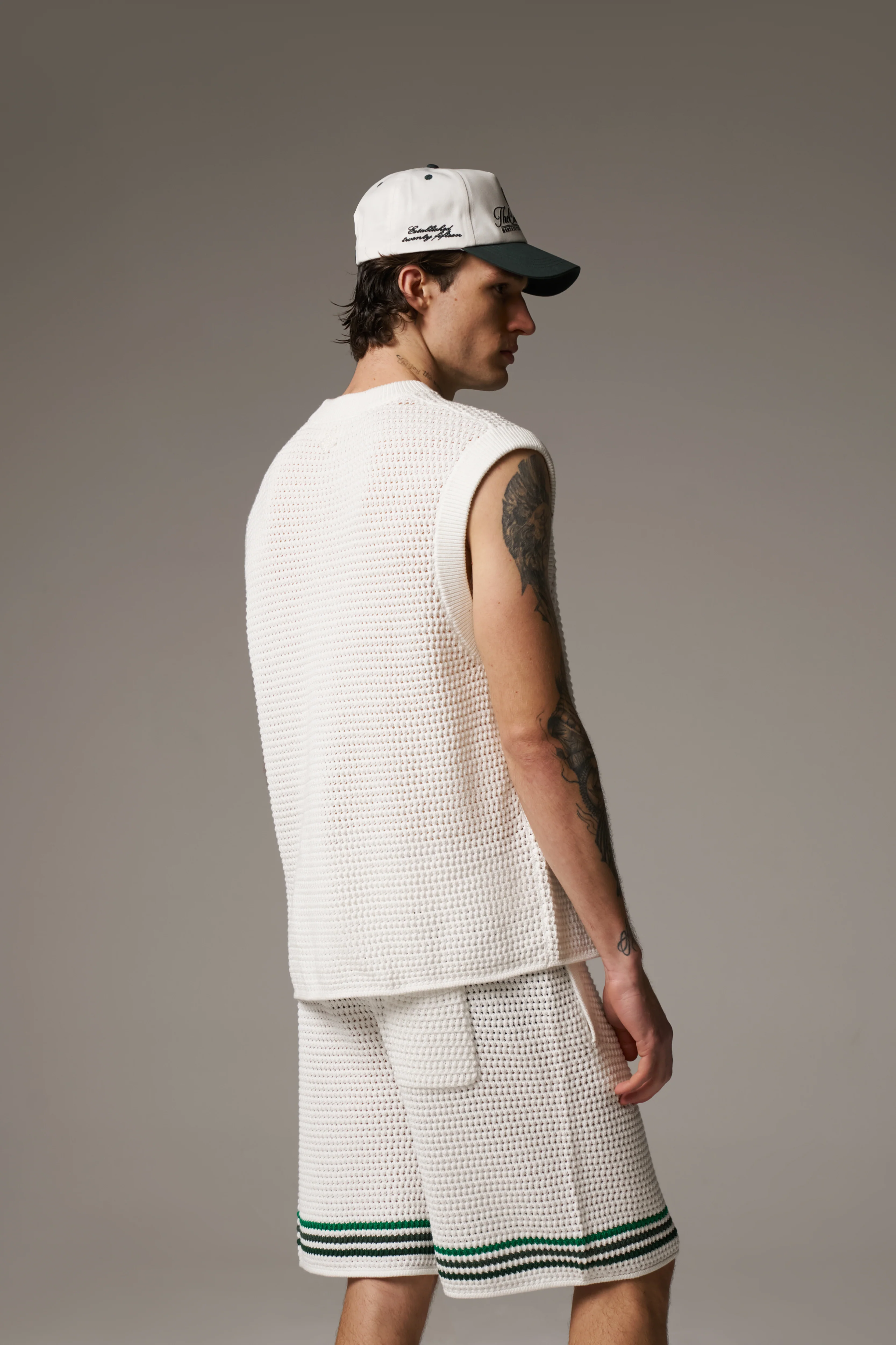 STRIPE CROCHET KNIT VEST - WHITE