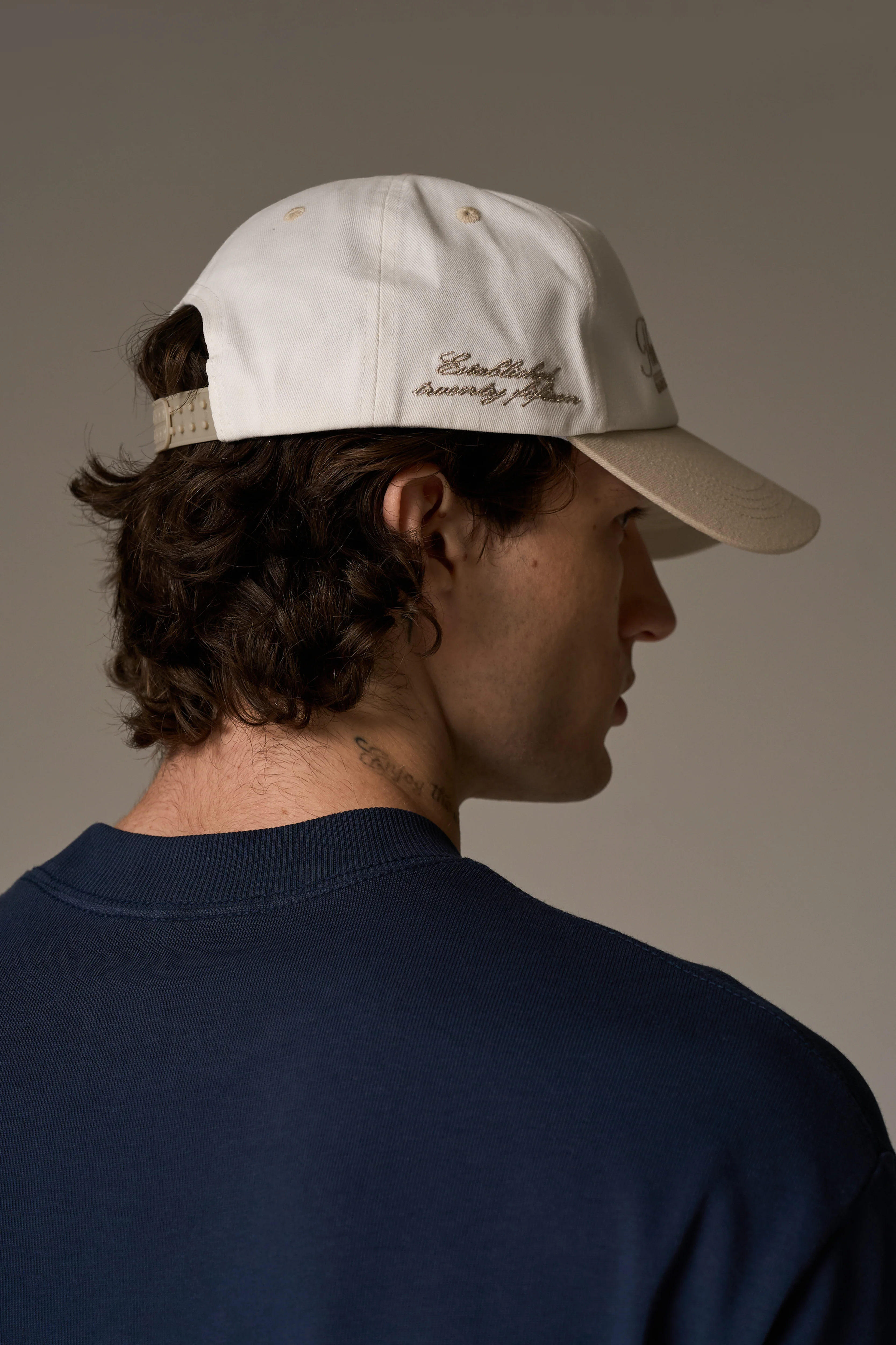 LAUREL EMBROIDERY CAP - BEIGE