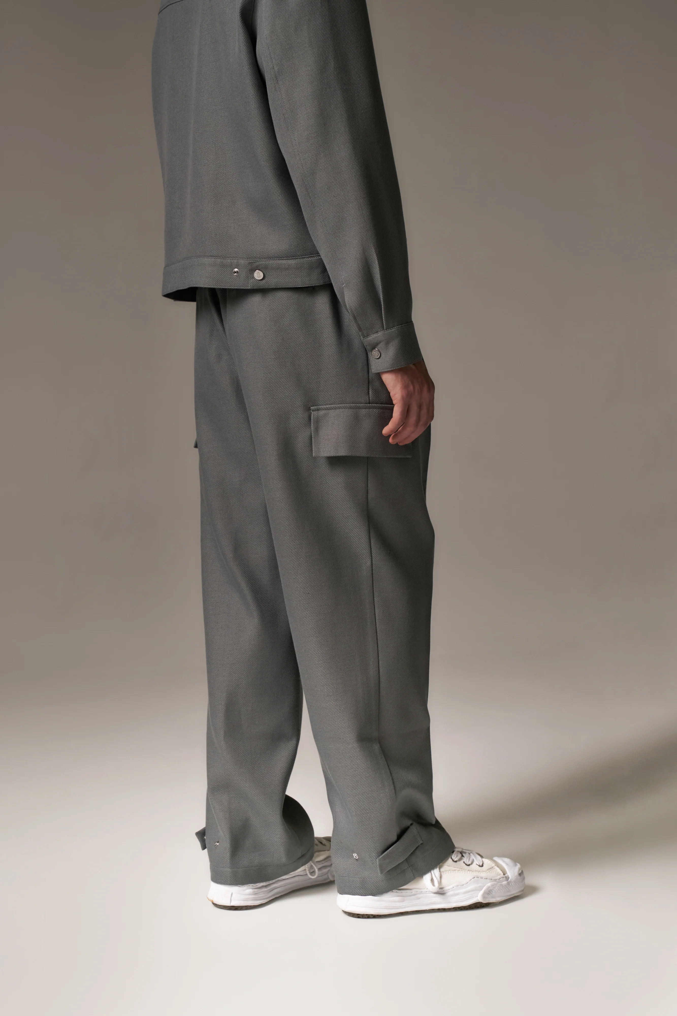 PLEATED WIDE LEG WOOL BLEND TROUSERS - GREY
