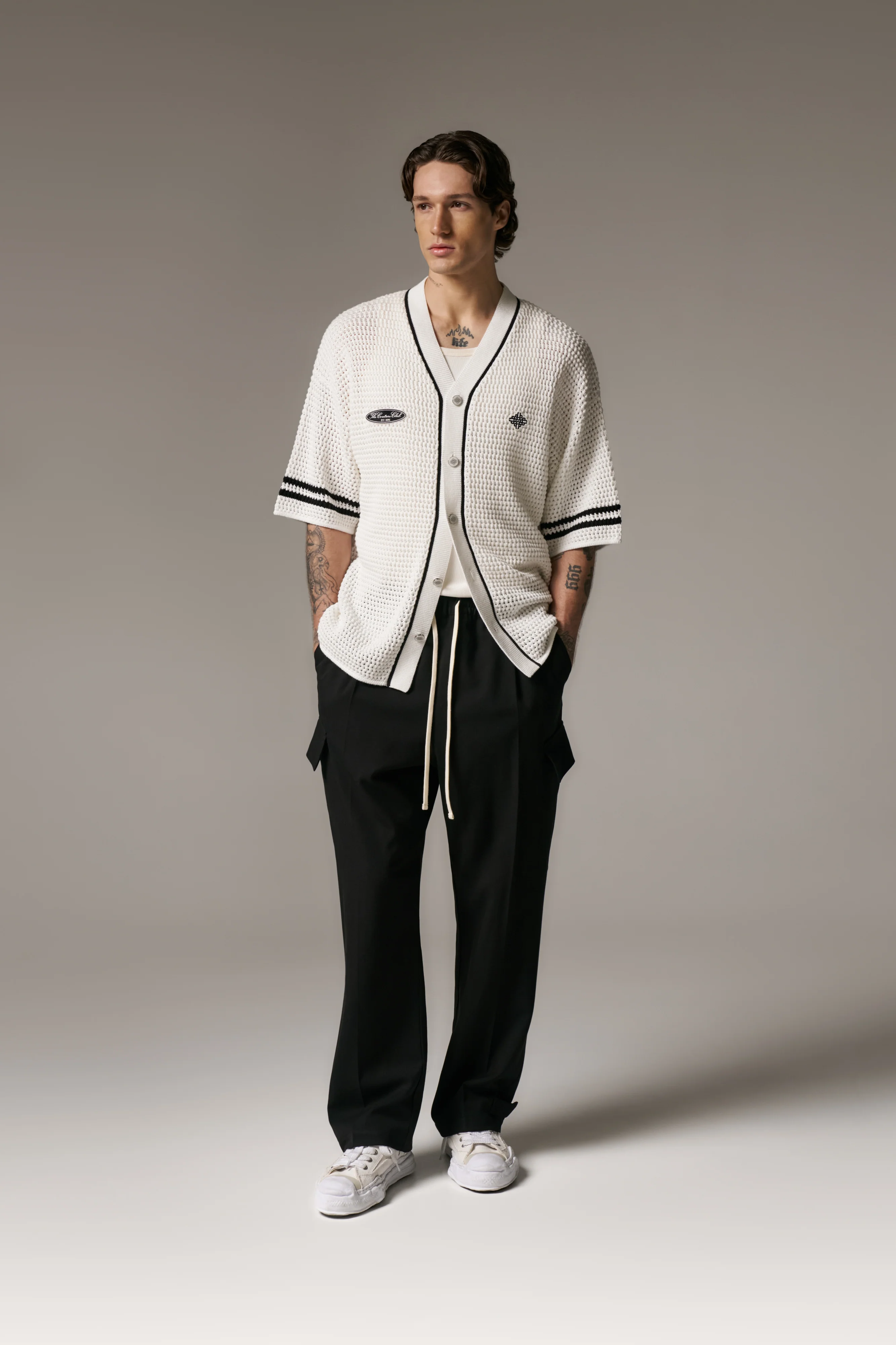 PLEATED WIDE LEG TROUSER - BLACK