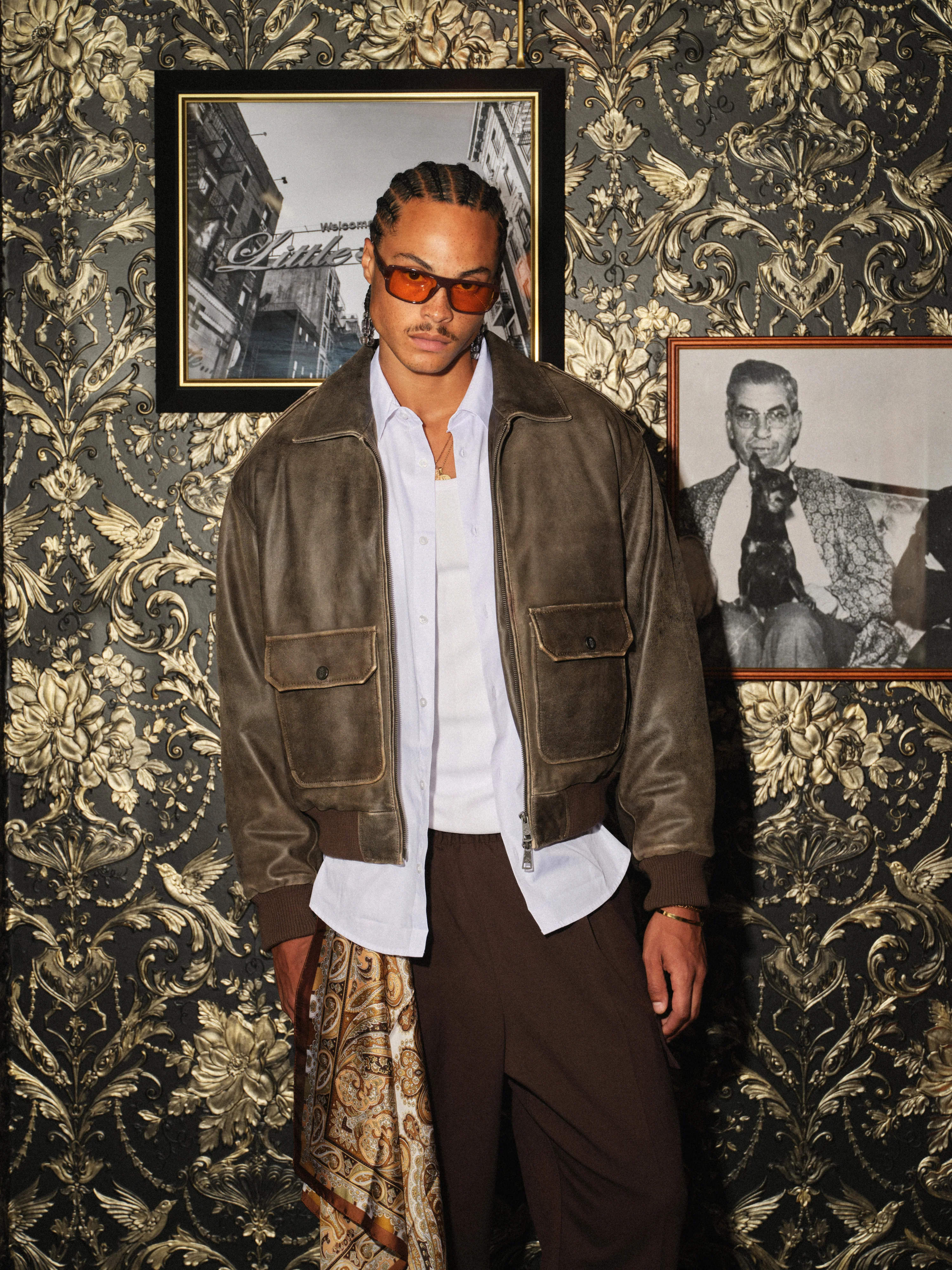 DISTRESSED LEATHER BOMBER JACKET - BROWN