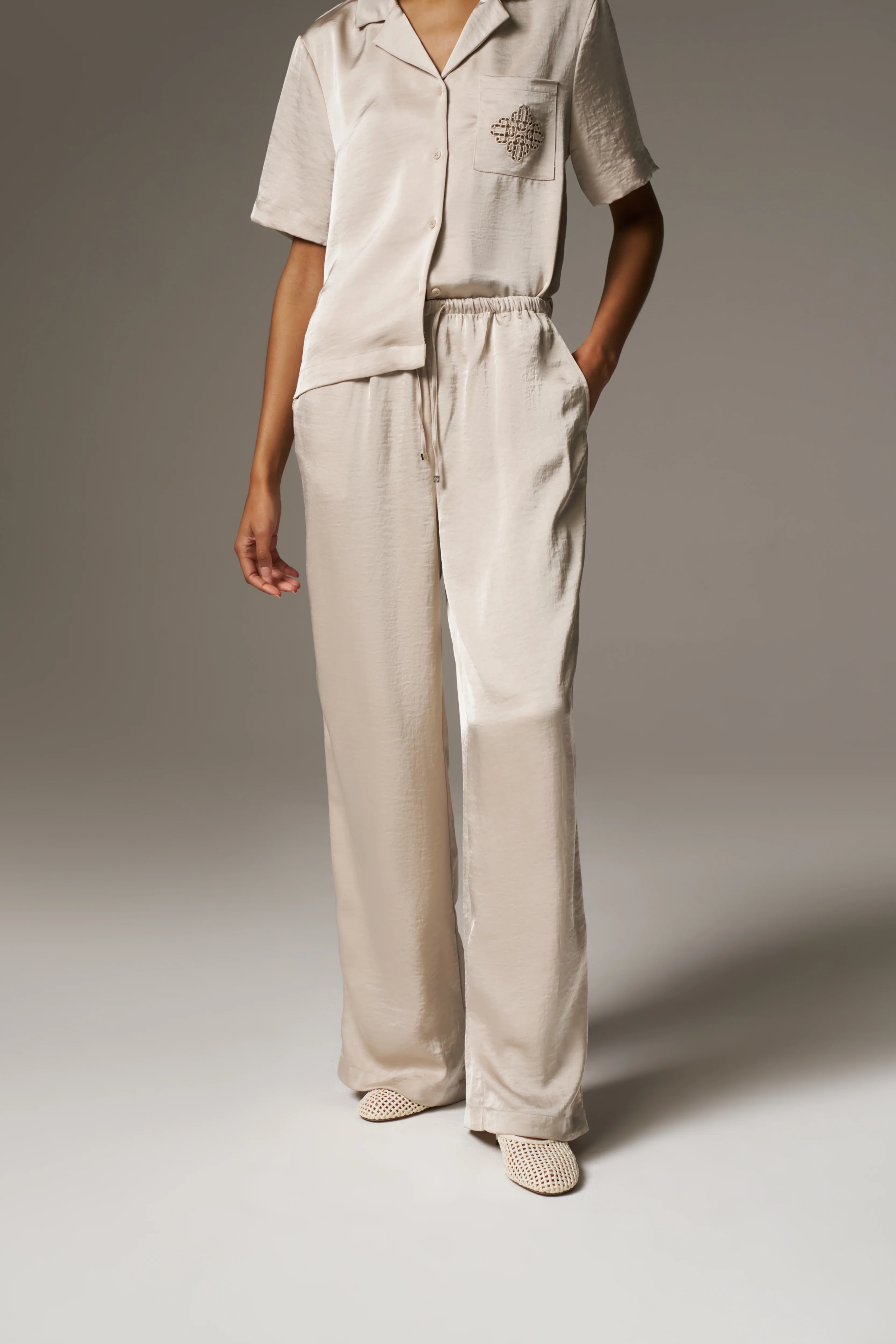 SATIN WIDE LEG EMBLEM TROUSERS - BEIGE