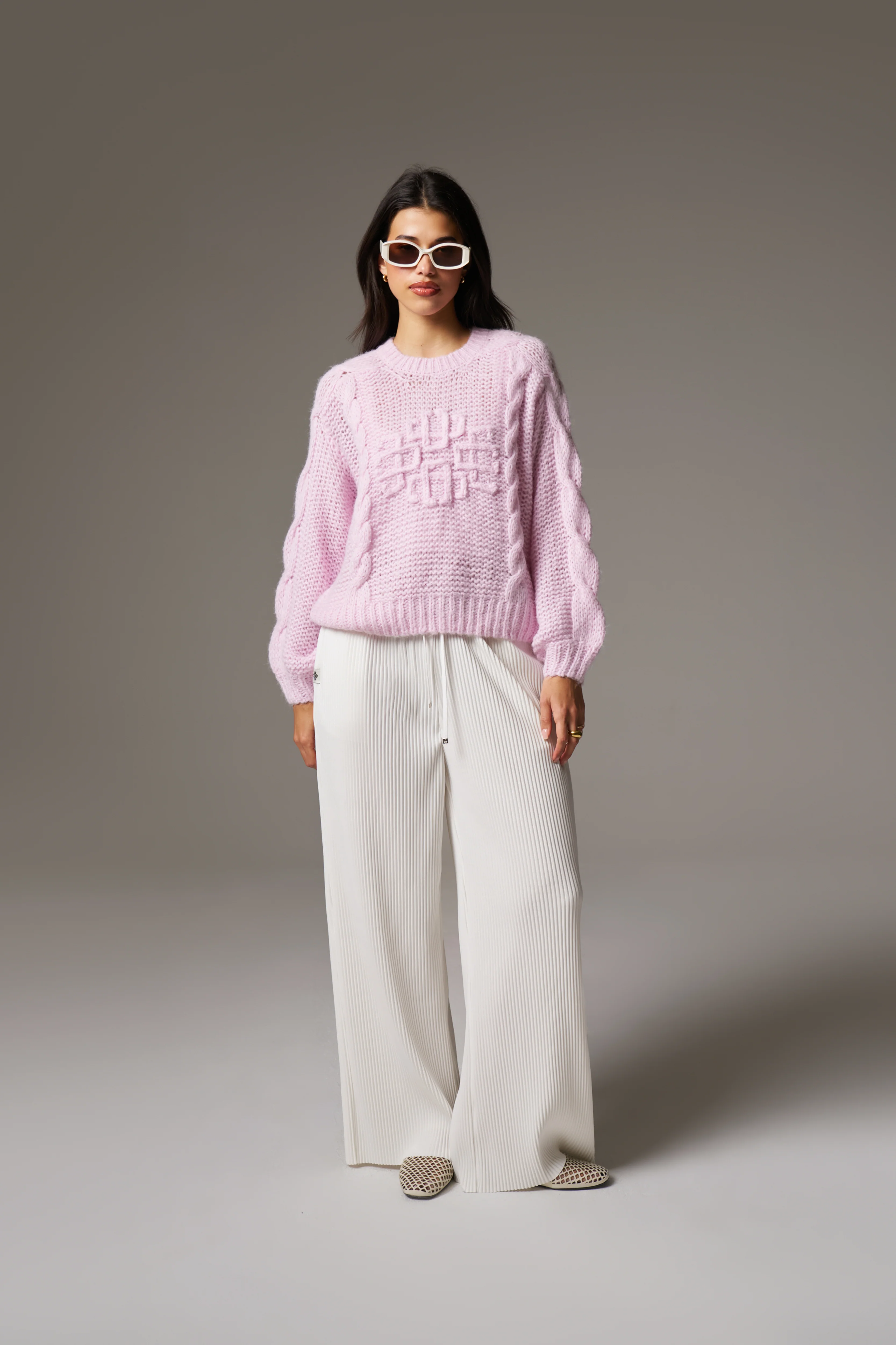 EMBLEM PLAITED OVERSIZED KNIT JUMPER - PINK