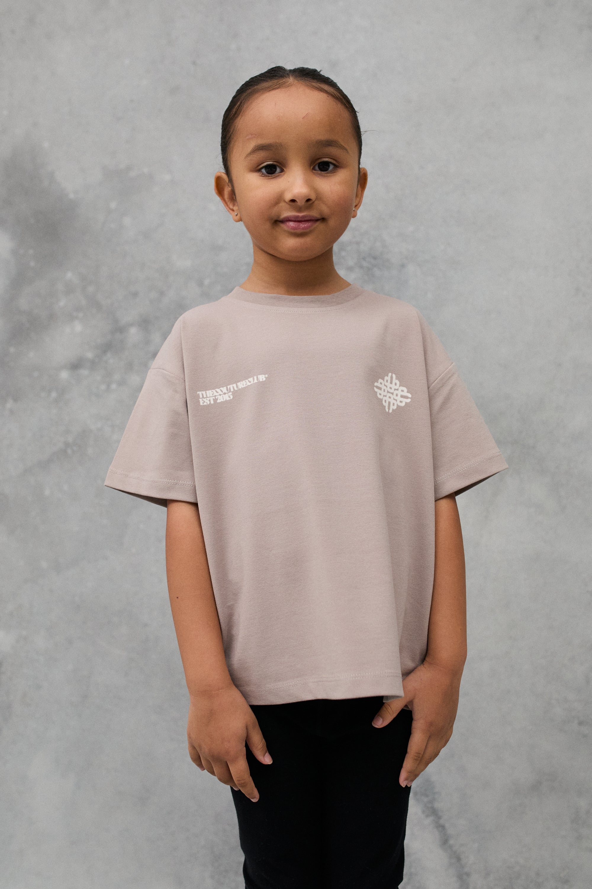 KIDS BLURRED GRAPHIC EMBLEM T-SHIRT - BROWN