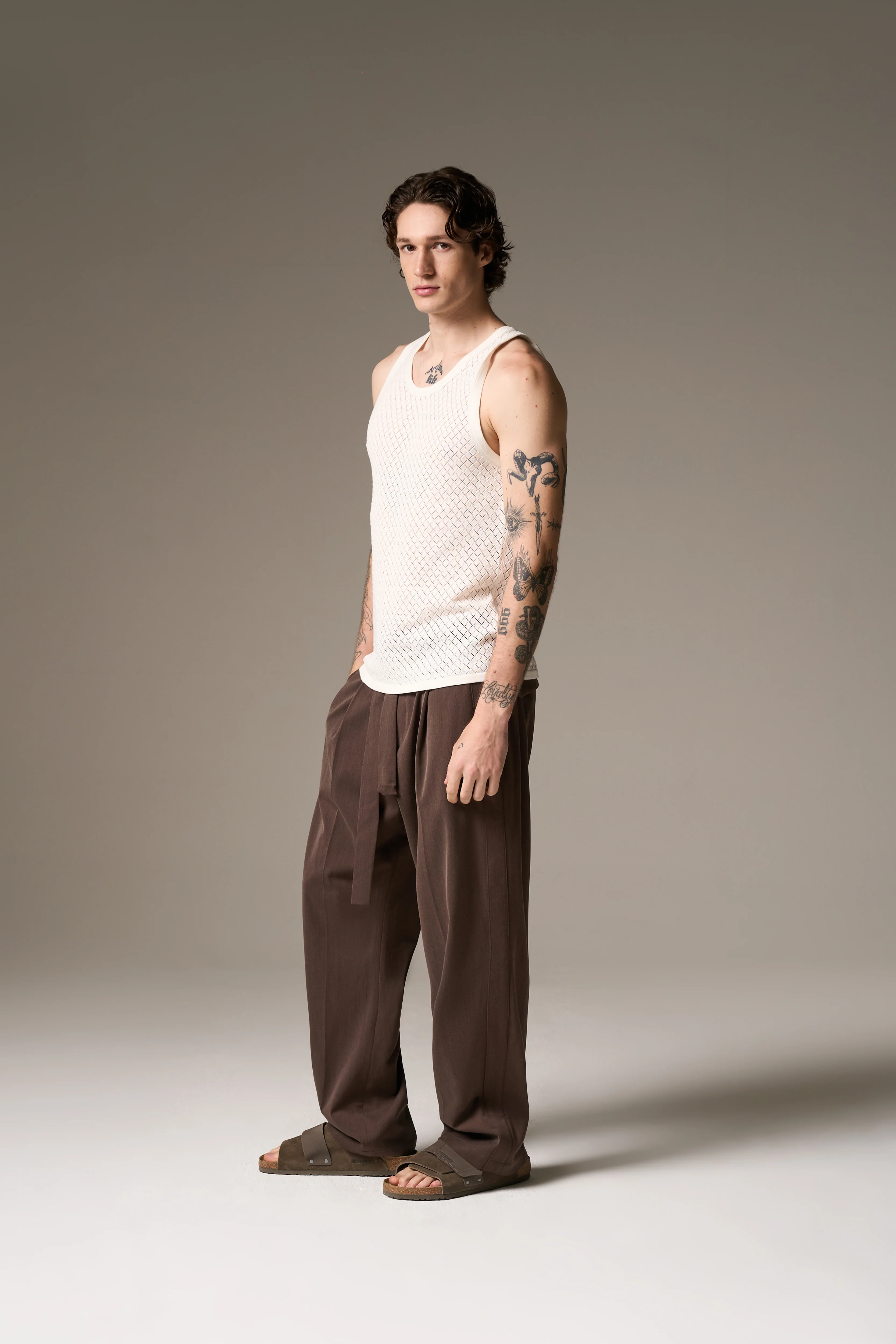 KNITTED VEST - WHITE