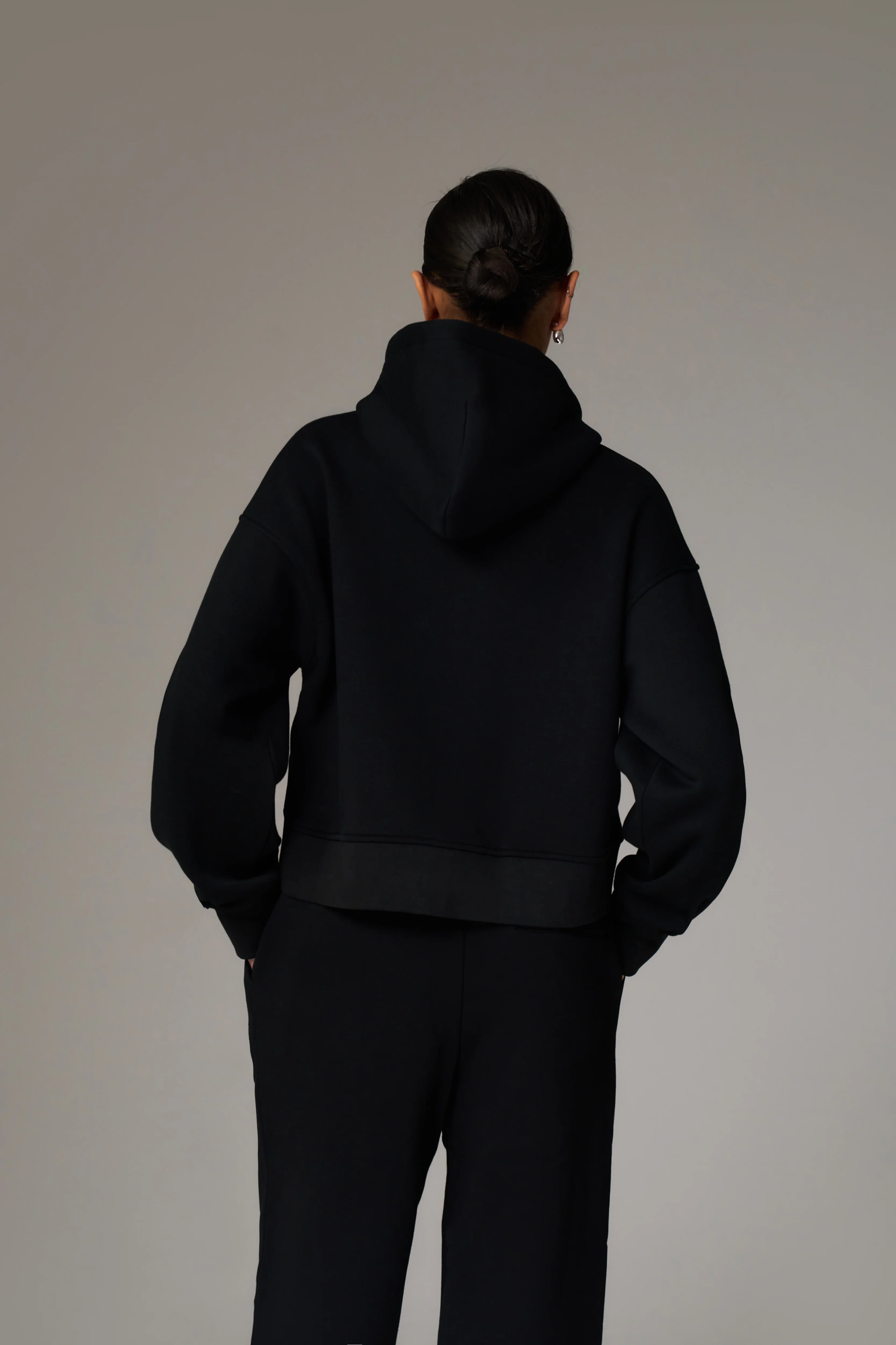 CTRE CROPPED ZIP THROUGH HOODIE - BLACK