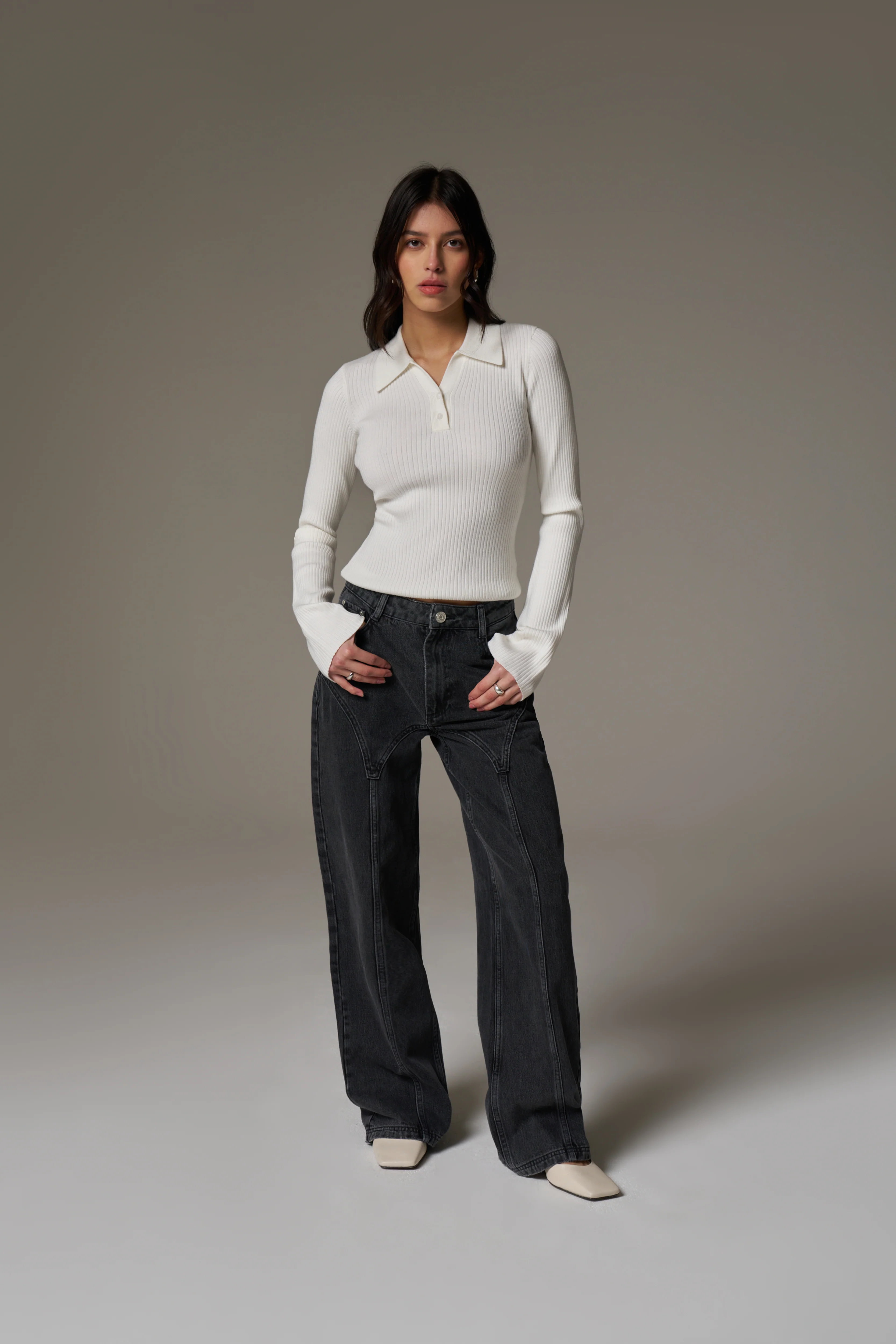 KNITTED RIBBED BUTTON THROUGH TOP - OFF WHITE