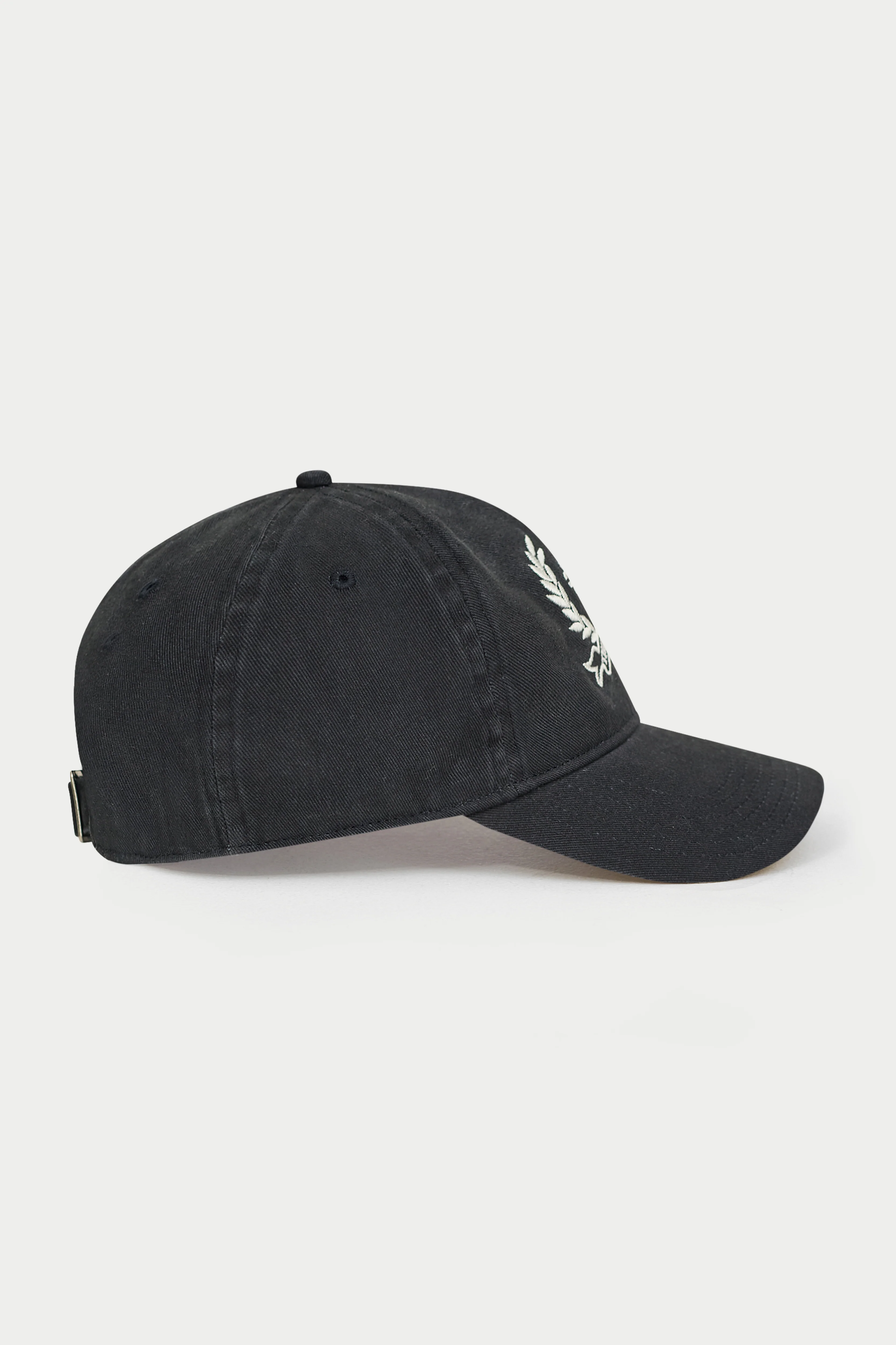 EMBROIDERY CREST CAP - NAVY