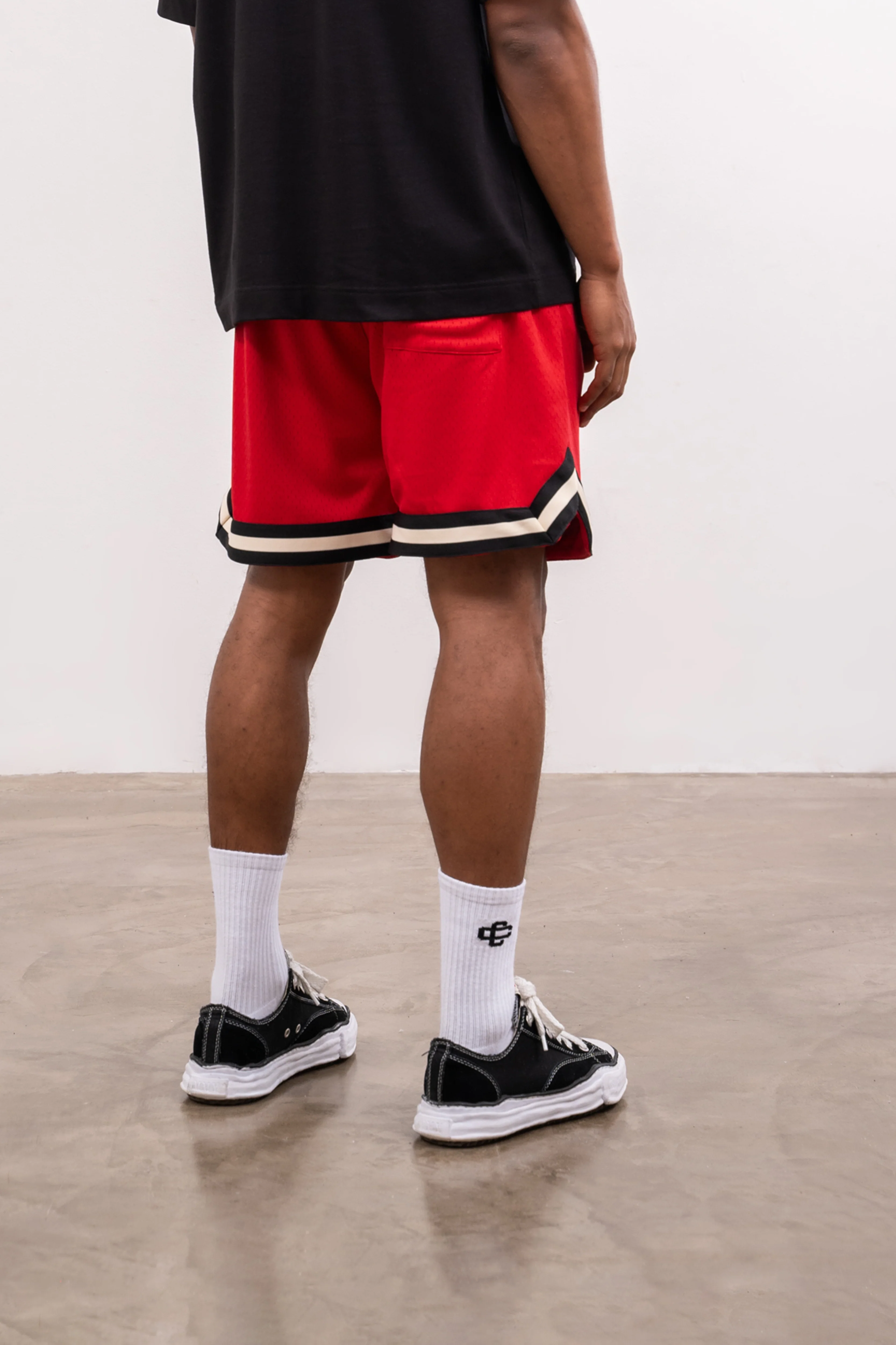 VARSITY MESH SHORT - RED