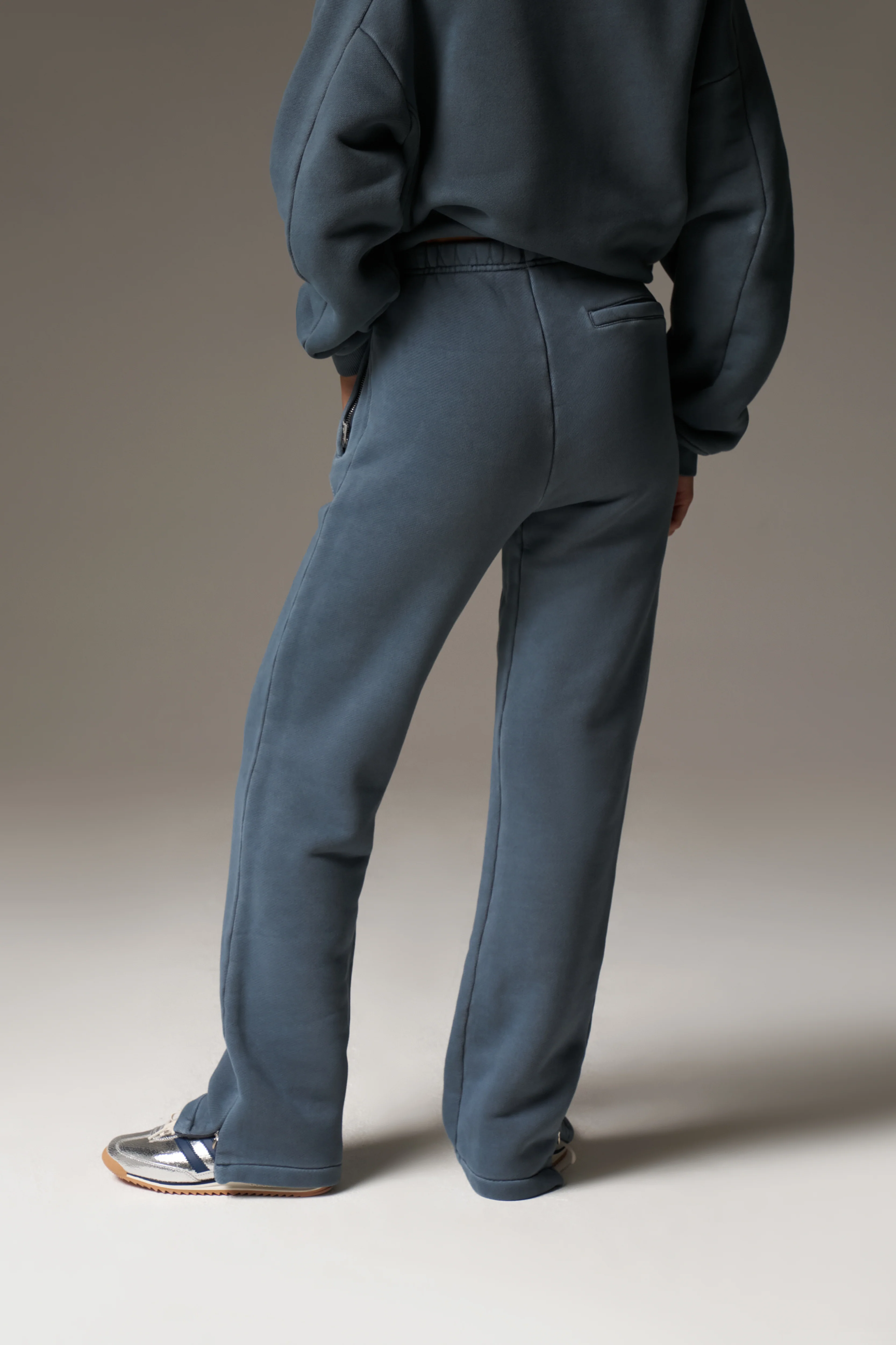 LAUNDERED CLASSICS STRAIGHT LEG JOGGERS - PETROL BLUE