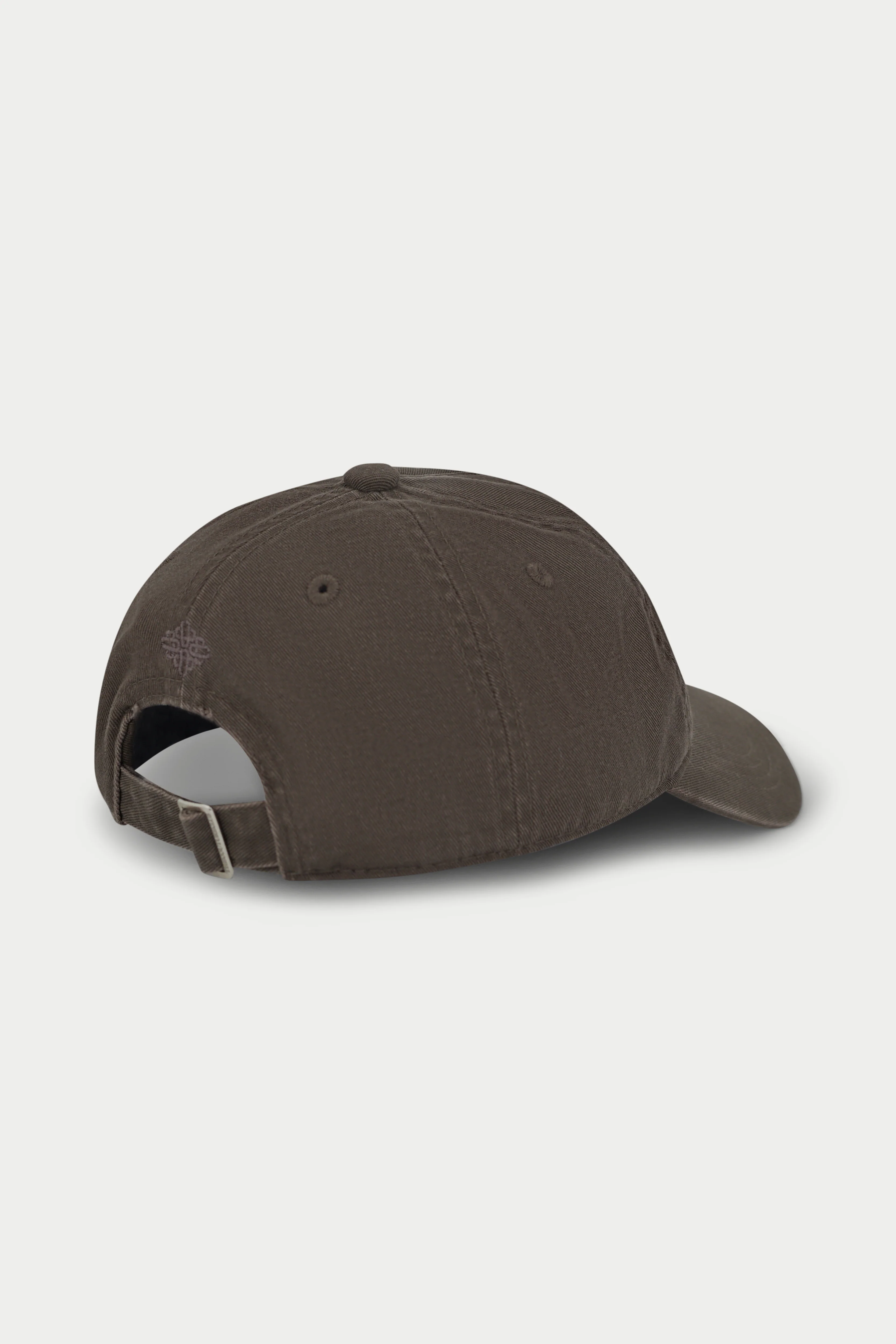 WASHED SCRIPT CAP - BROWN
