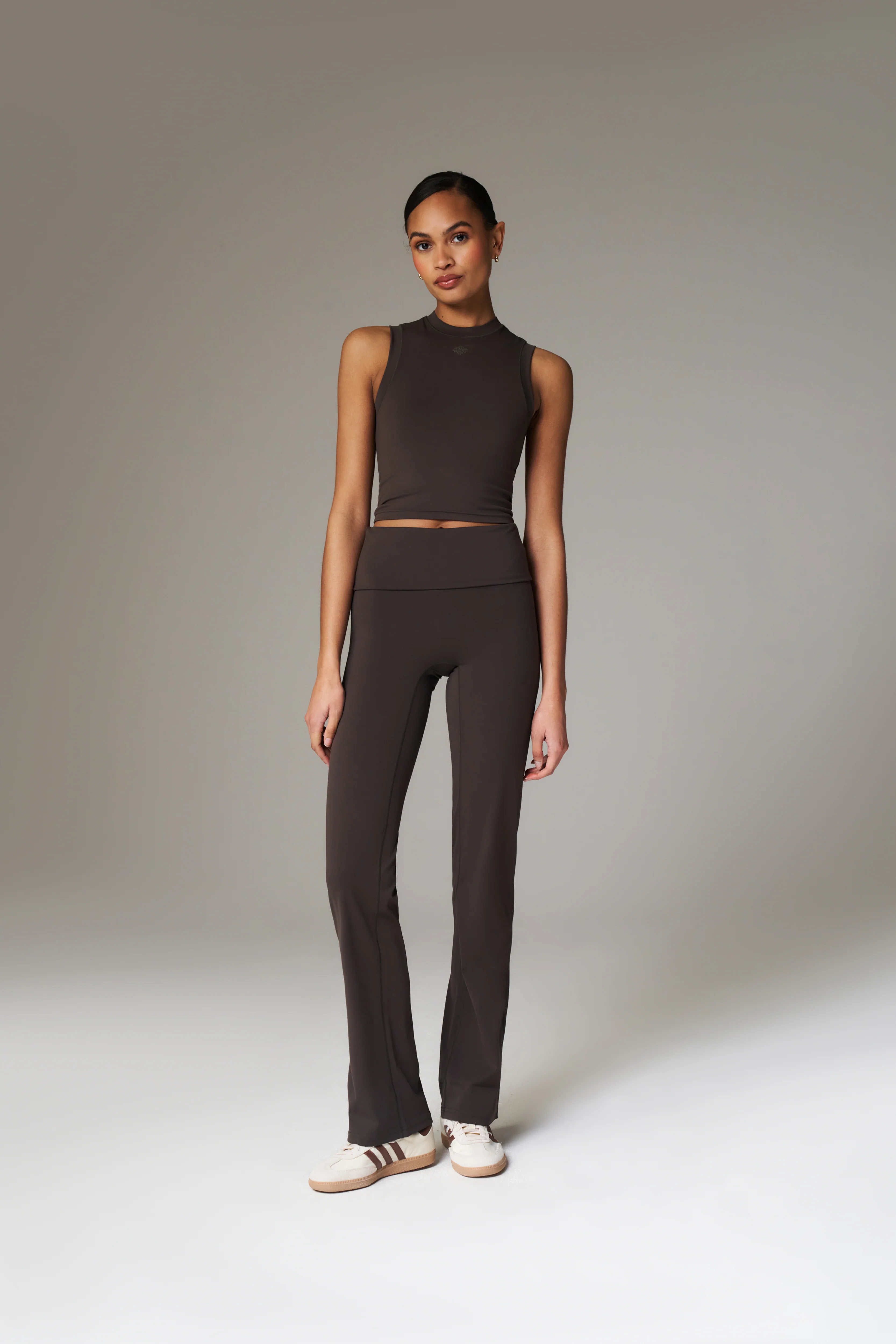 SCULPTING STRETCH FOLDOVER WAISTBAND YOGA PANTS - CHOCOLATE