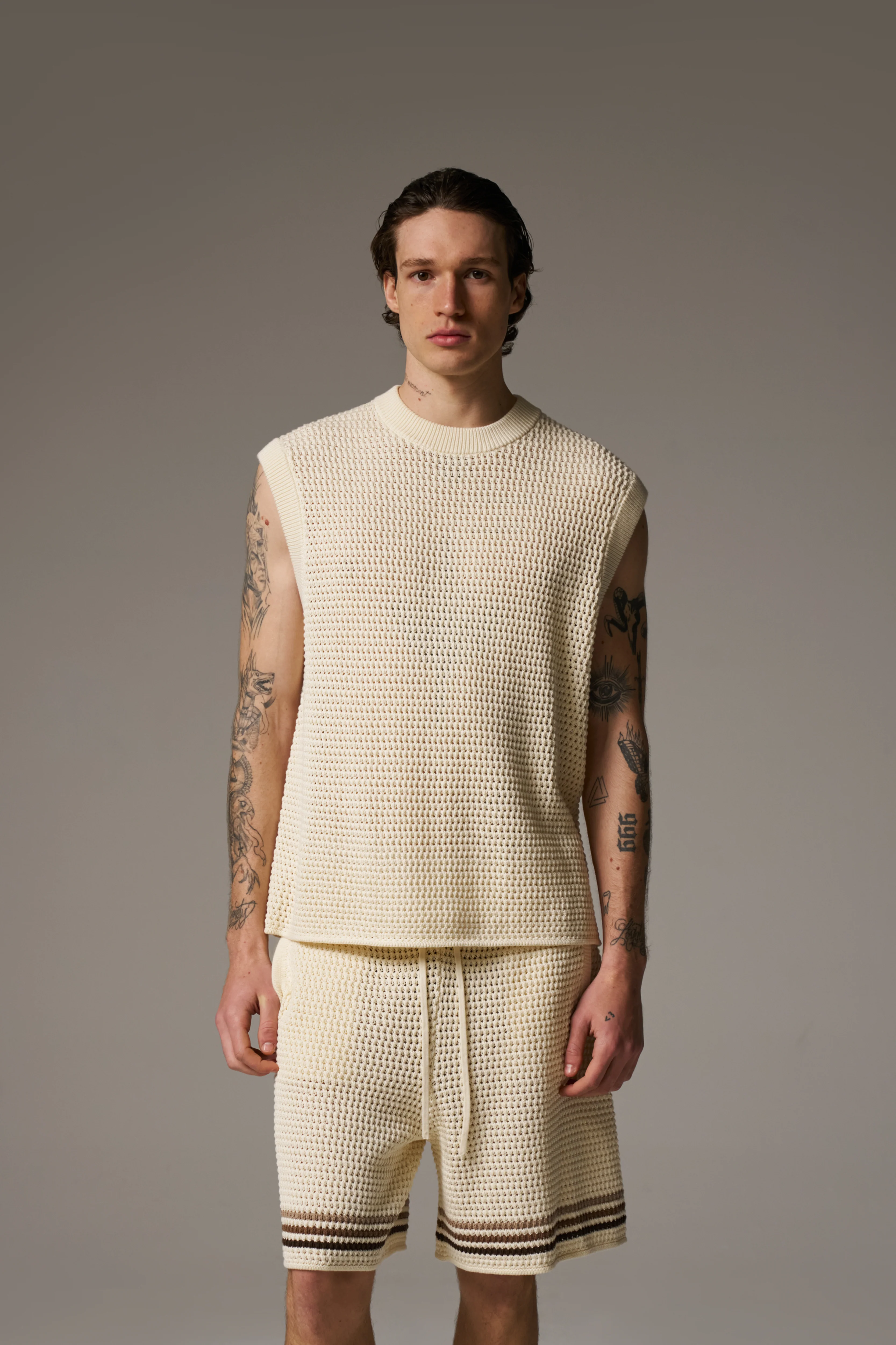 STRIPE CROCHET KNIT VEST - OFF WHITE