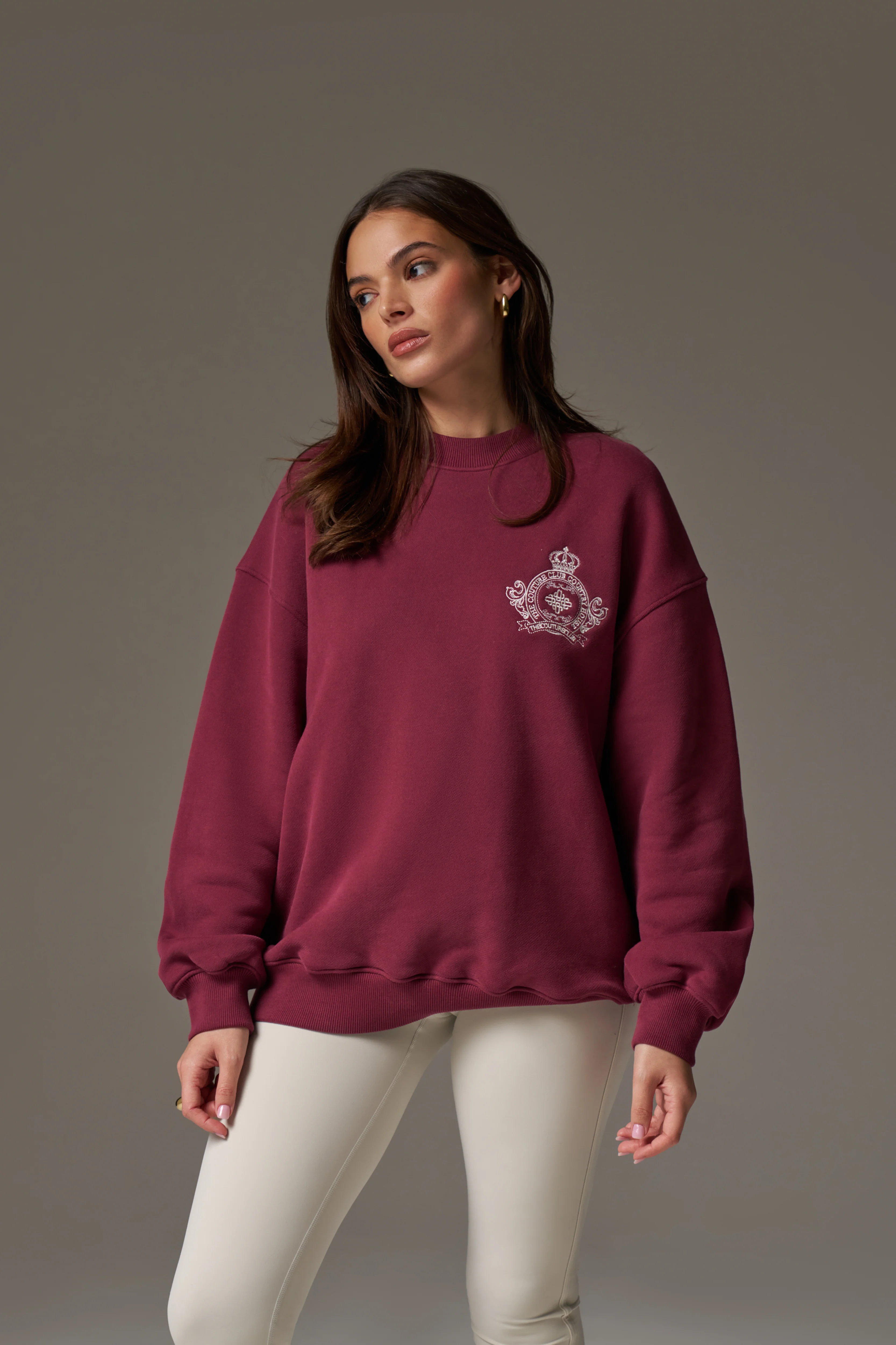 EMBROIDERED CREST OVERSIZED SWEATSHIRT - BURGUNDY
