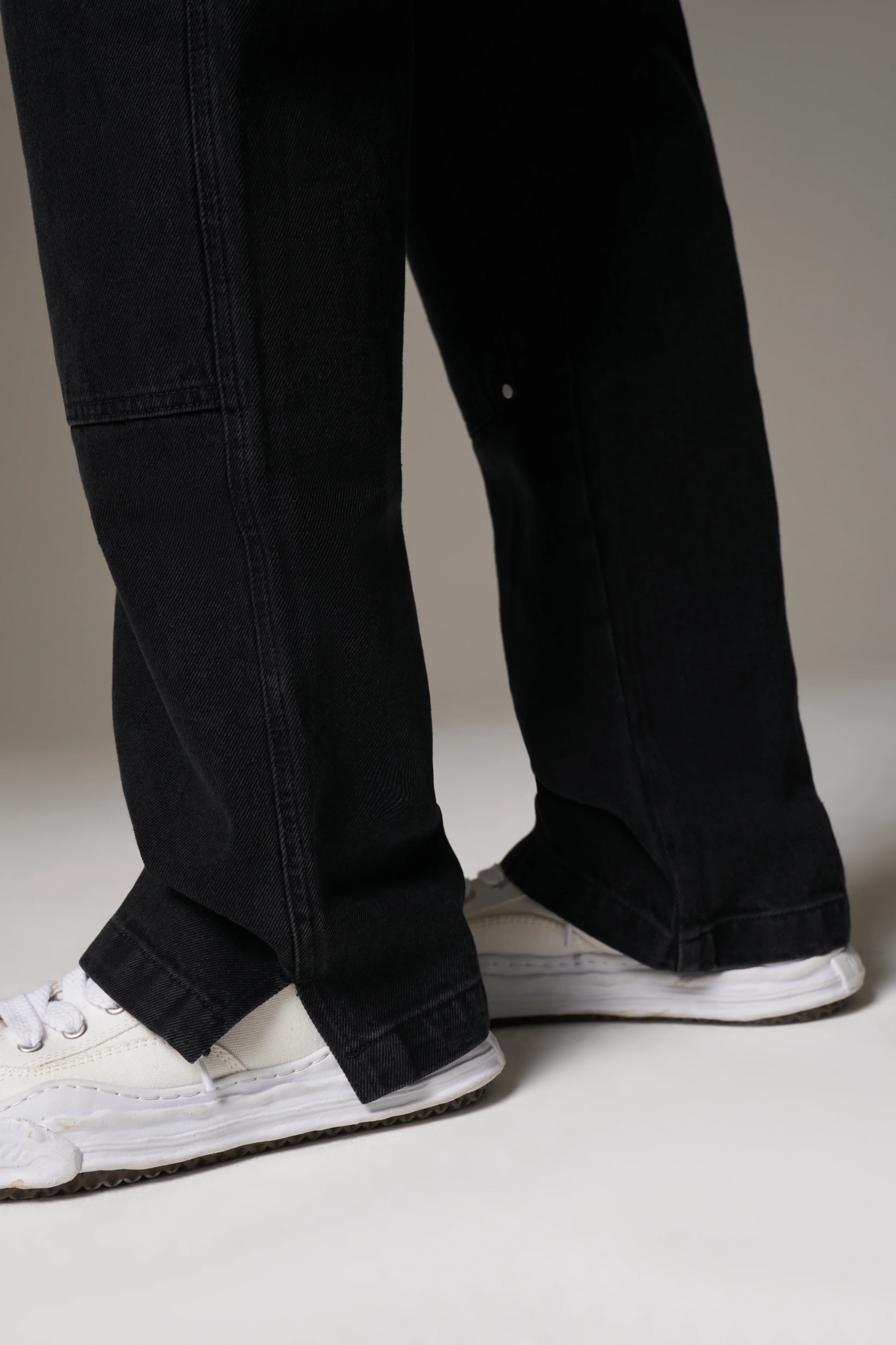 DENIM RIVET DETAIL CARPENTER JEANS - BLACK WASH