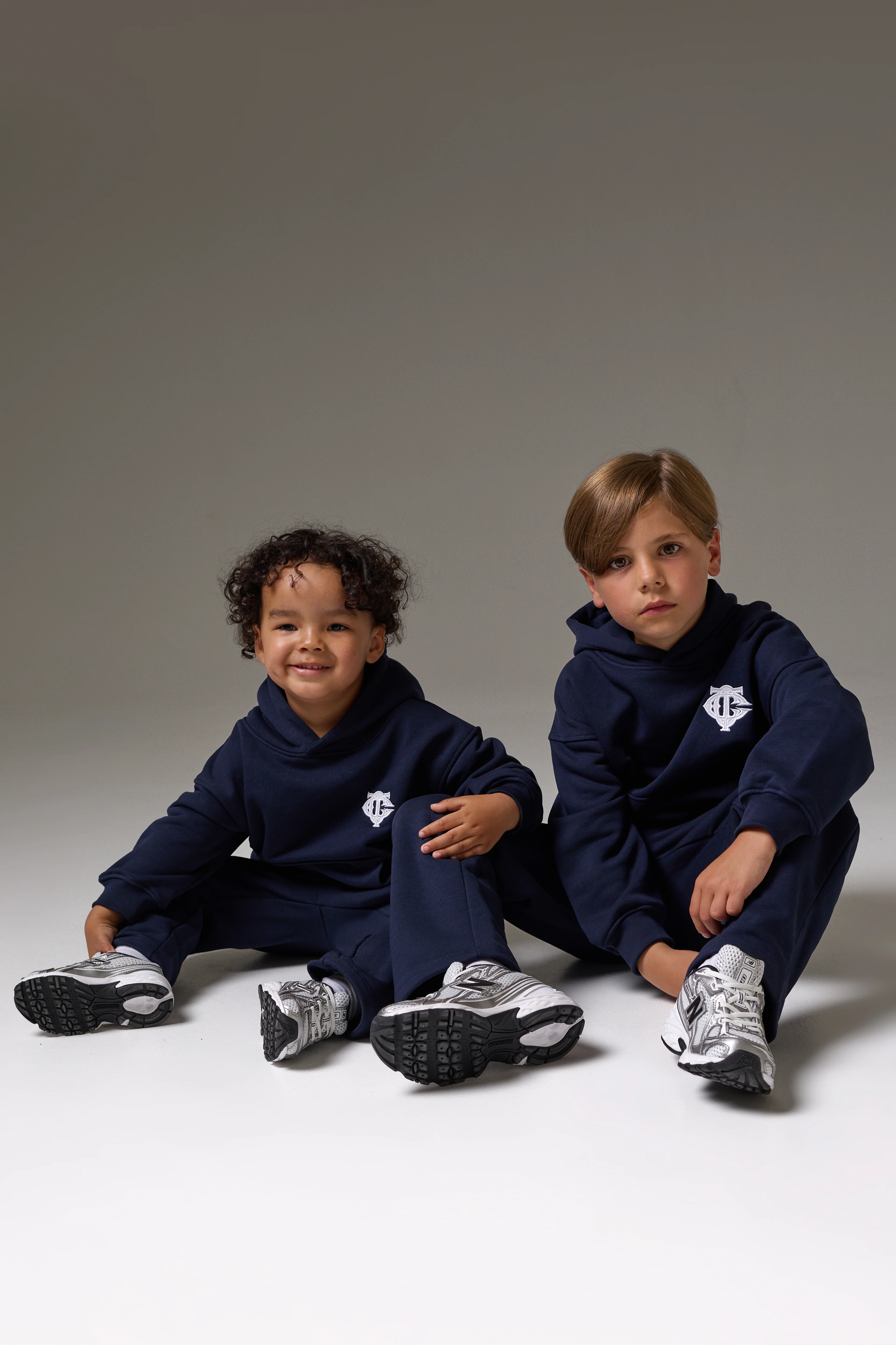 JUNIOR MONOGRAM EMBLEM APPLIQUE JOGGERS - NAVY