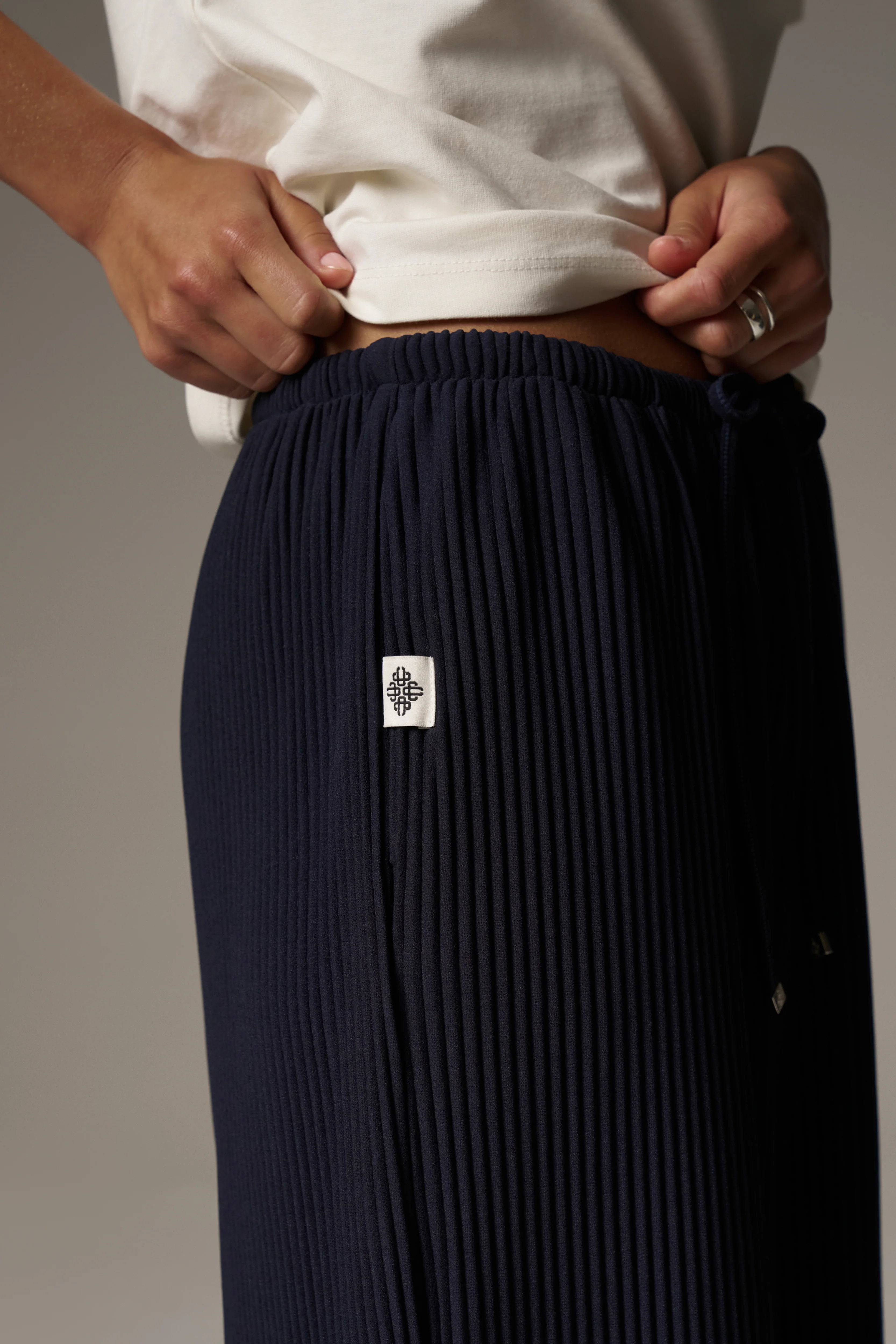PLISSE TROUSERS - NAVY