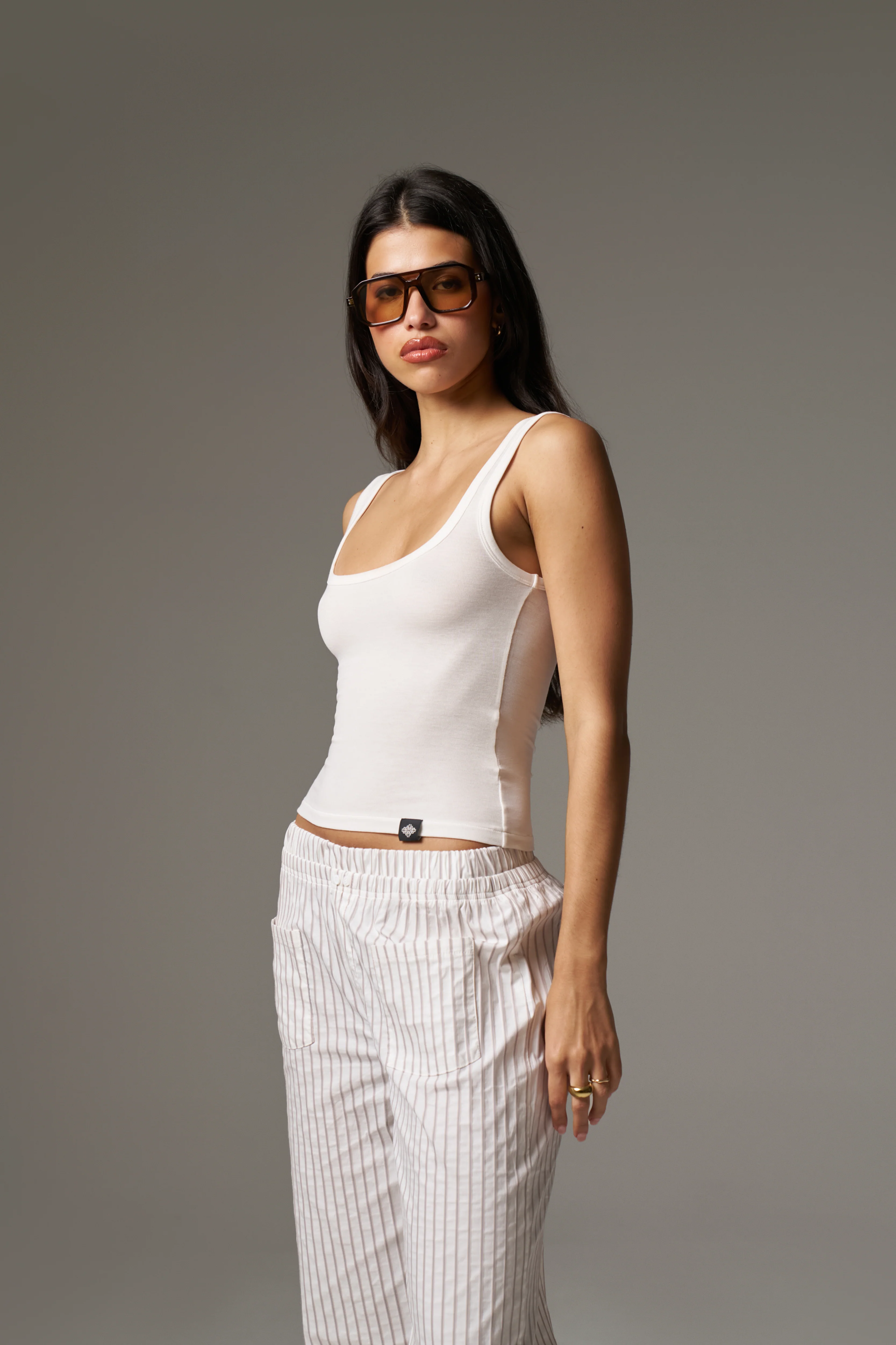 SLUB EMBLEM LABEL VEST TOP - WHITE