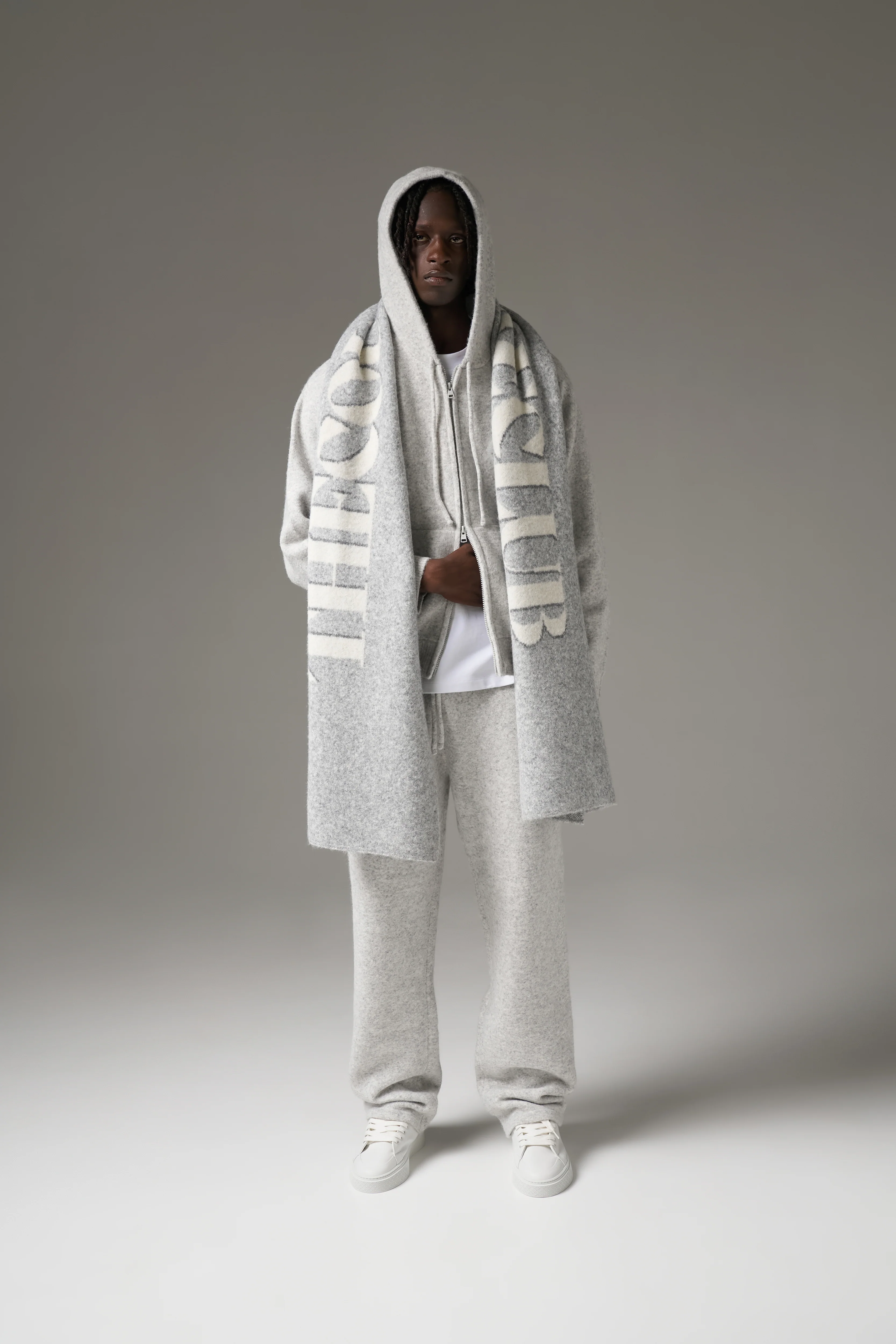 COPYRIGHT KNIT SCARF - GREY MARL