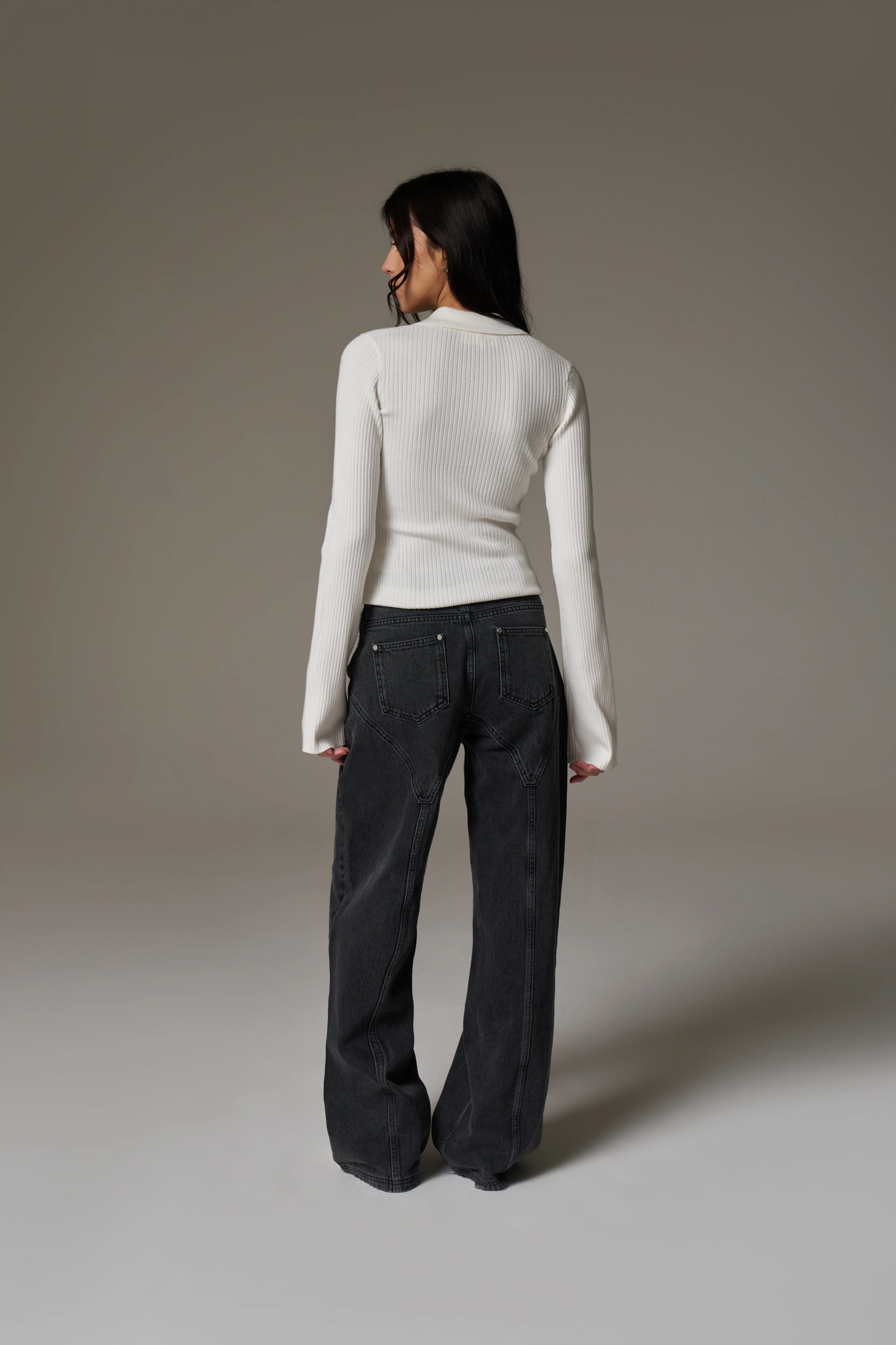 KNITTED RIBBED BUTTON THROUGH TOP - OFF WHITE