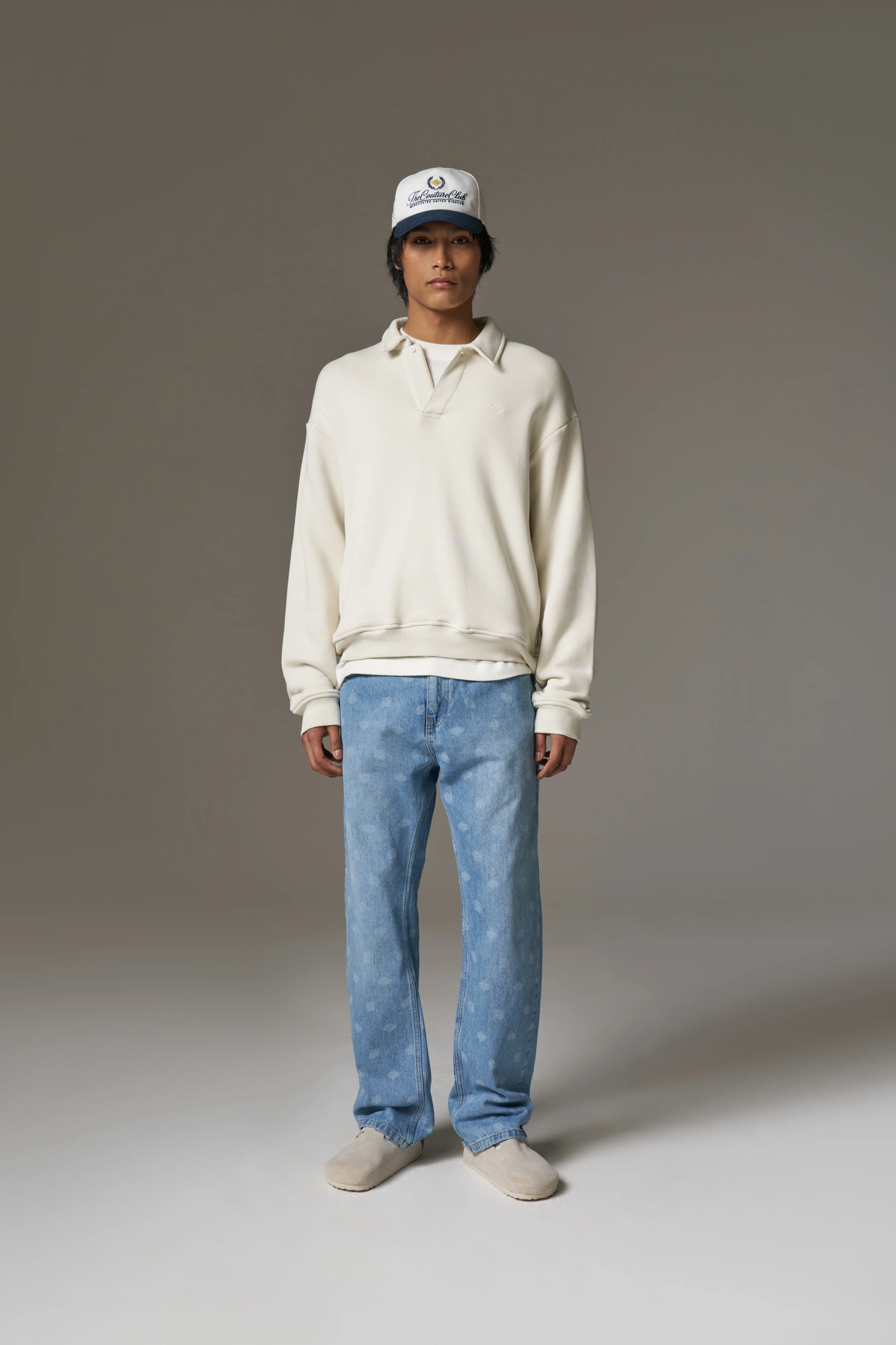 LASER PRINT EMBLEM JEANS - BLUE WASH