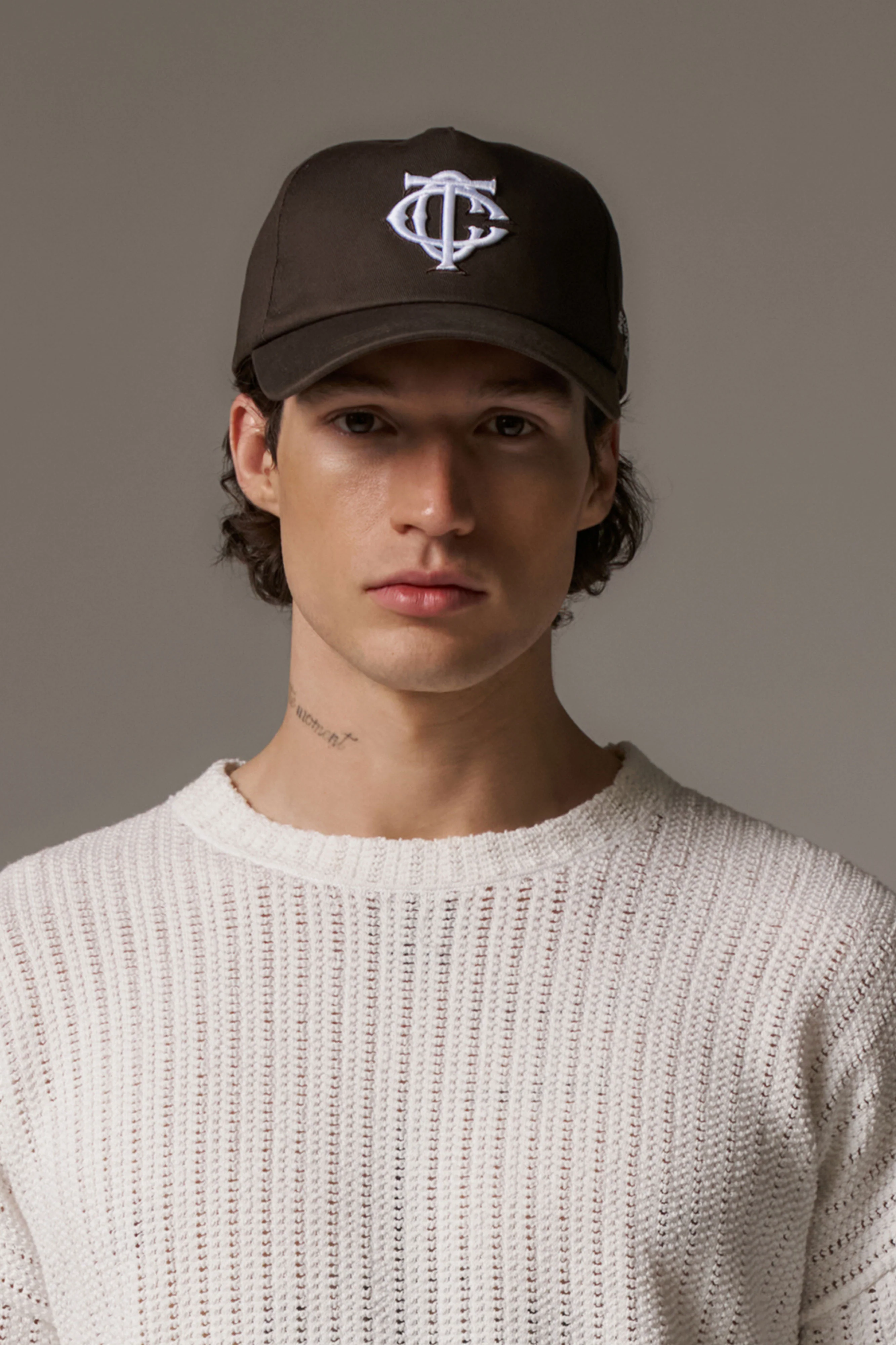 MONOGRAM EMBLEM CAP - BROWN