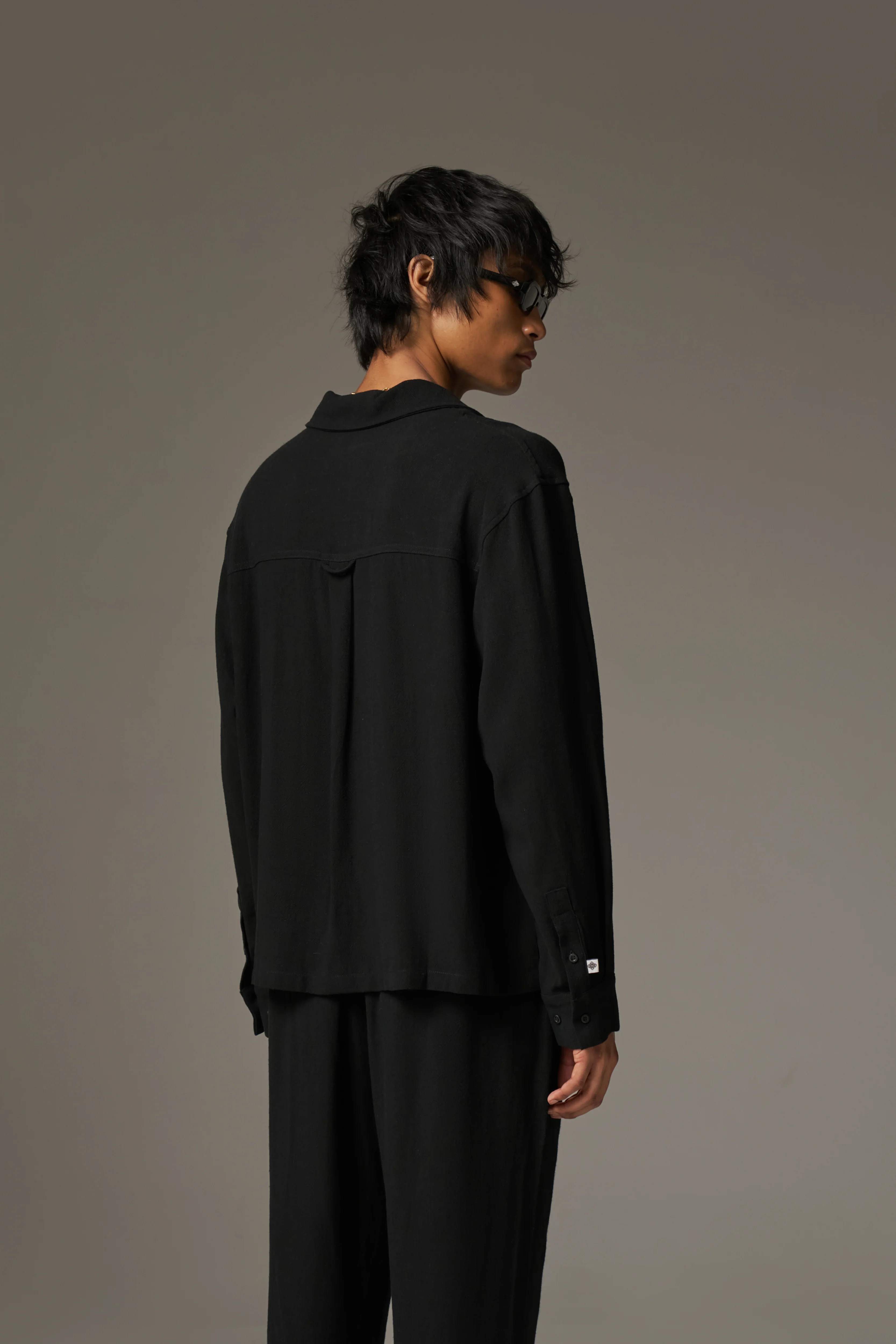 TEXTURED WOVEN SHIRT - BLACK