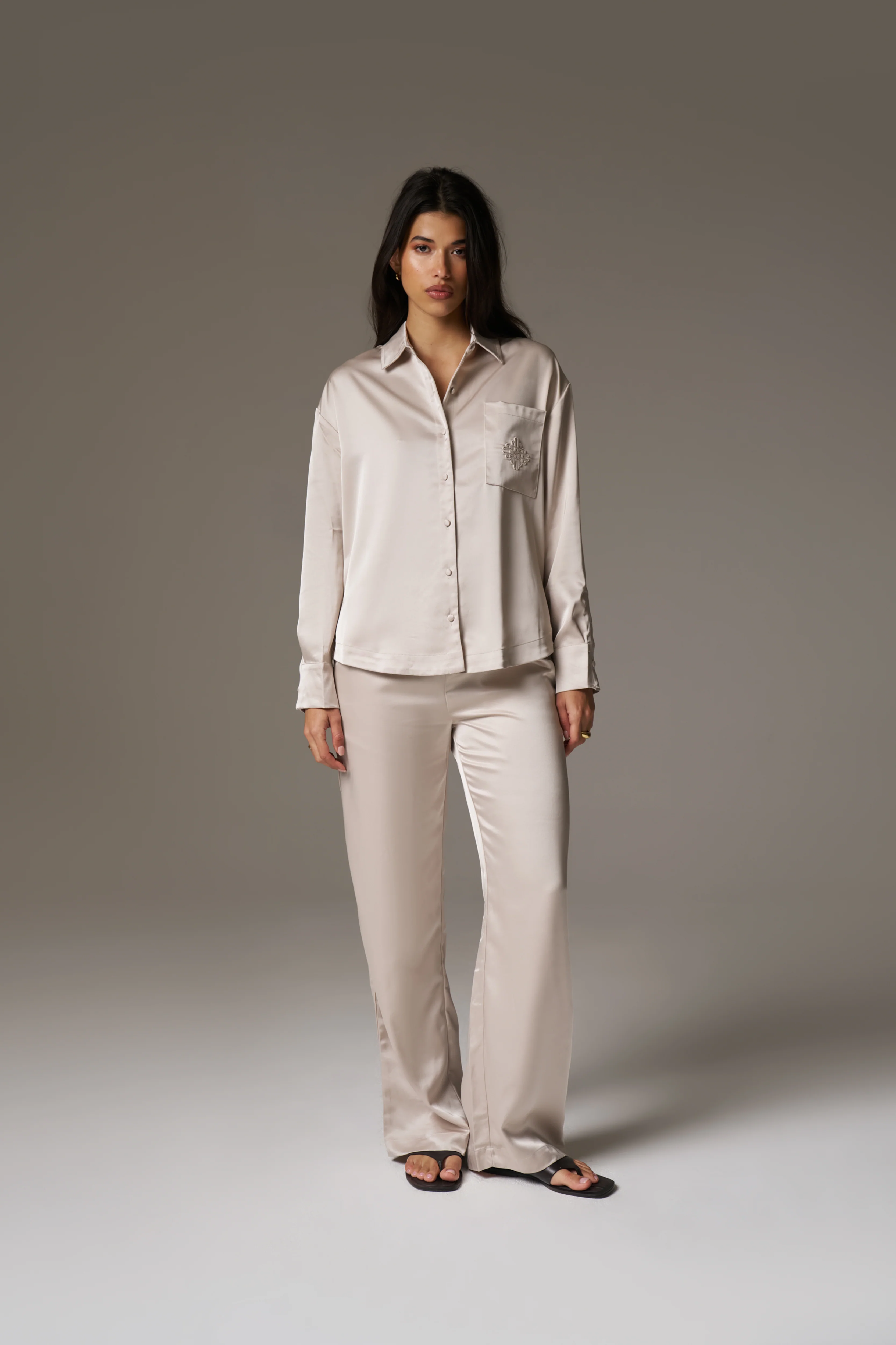 SATIN EMBLEM TROUSERS - BEIGE