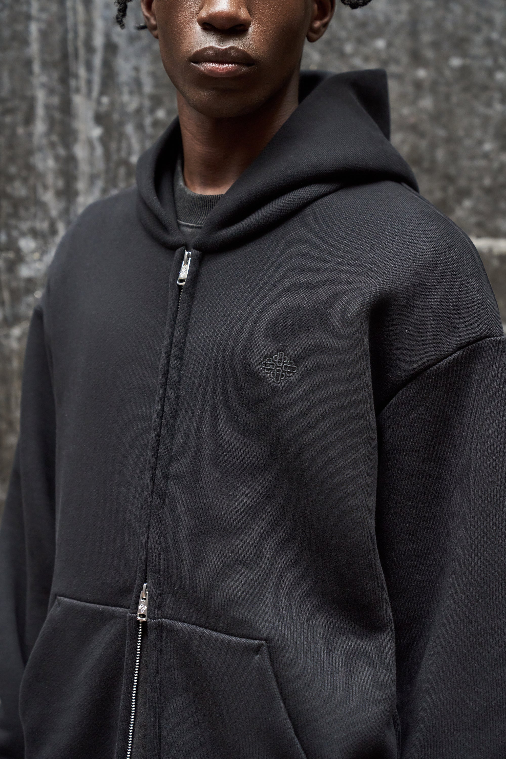 LAUNDERED CLASSICS ZIP THROUGH HOODIE - WASHED BLACK